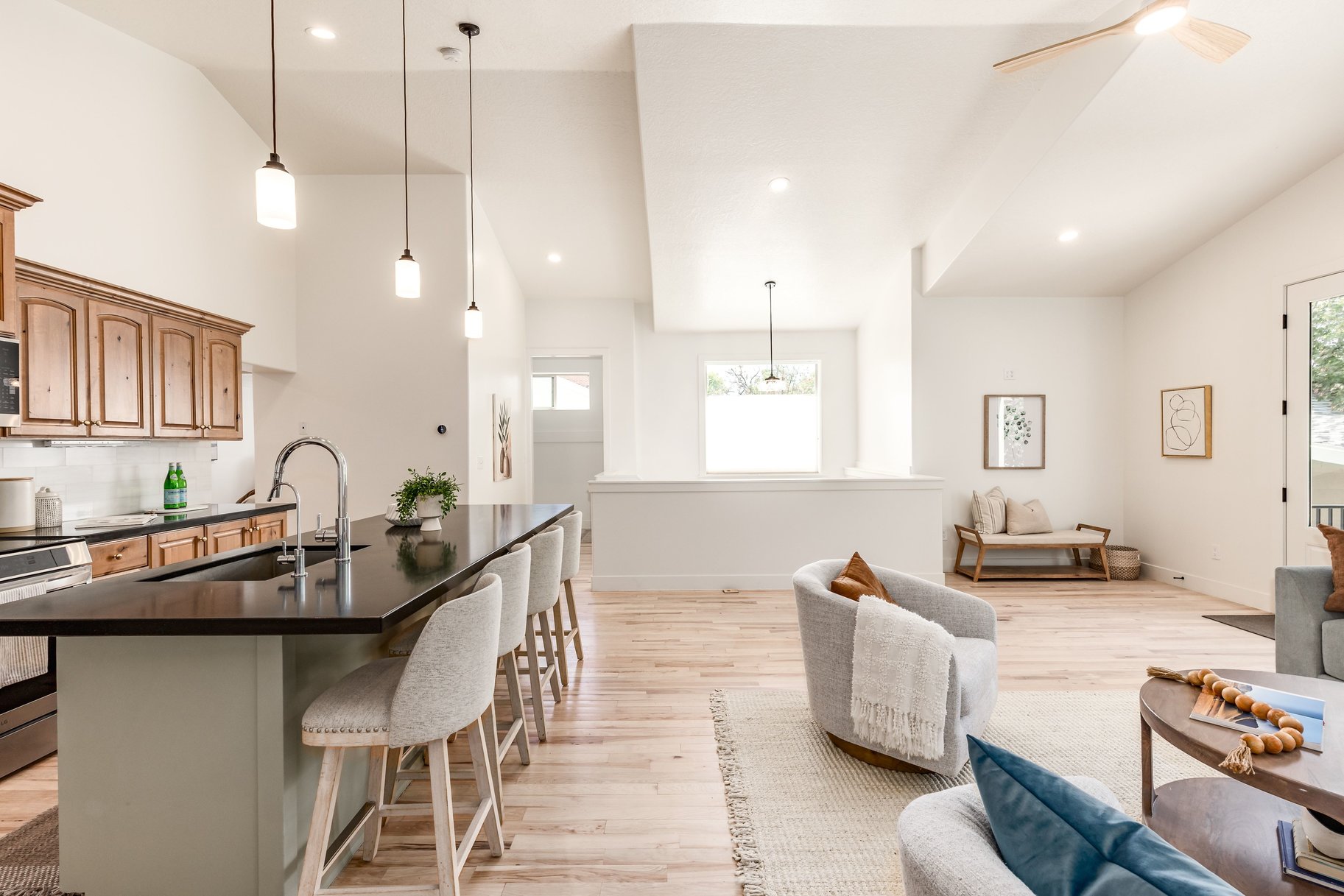  Timeless Charm in the Heart of East Millcreek - 物件實景