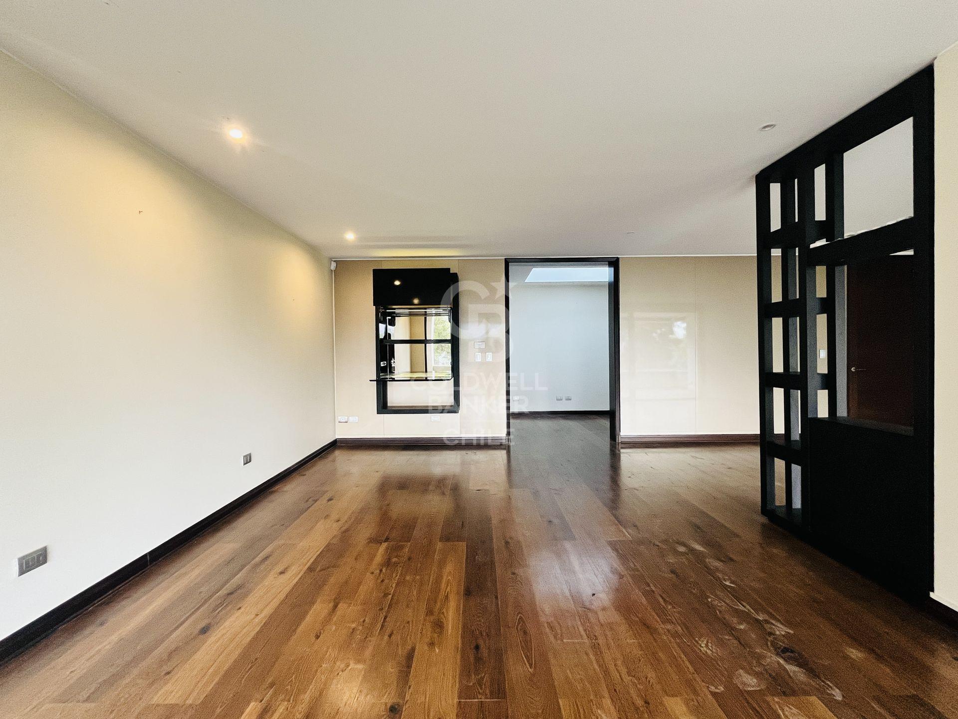 Vitacura, Chile, 3 Bedrooms Bedrooms, ,4 BathroomsBathrooms,Residential,For Sale,1849971