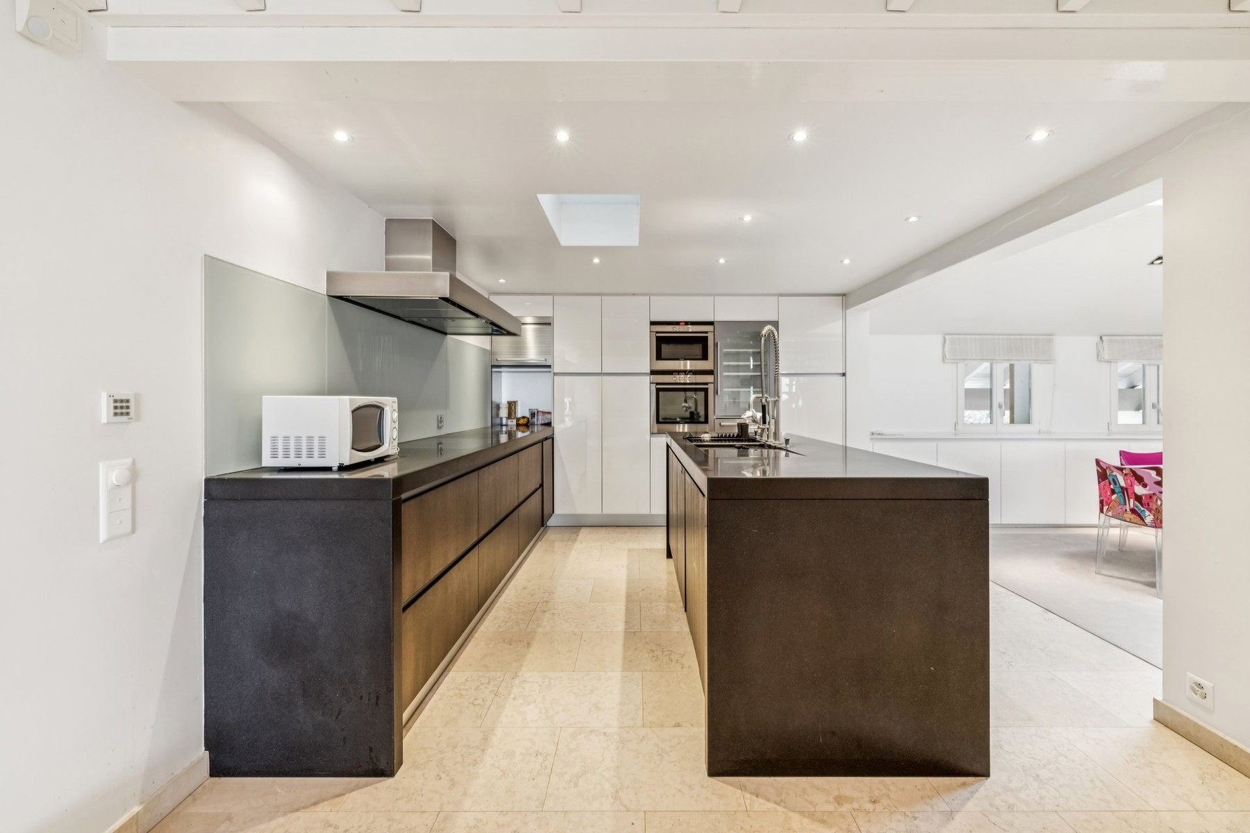  STUNNING LUXURY DUPLEX WITH EXCEPTIONAL PANORAMIC VIEWS OF THE LAKE - 物件實景