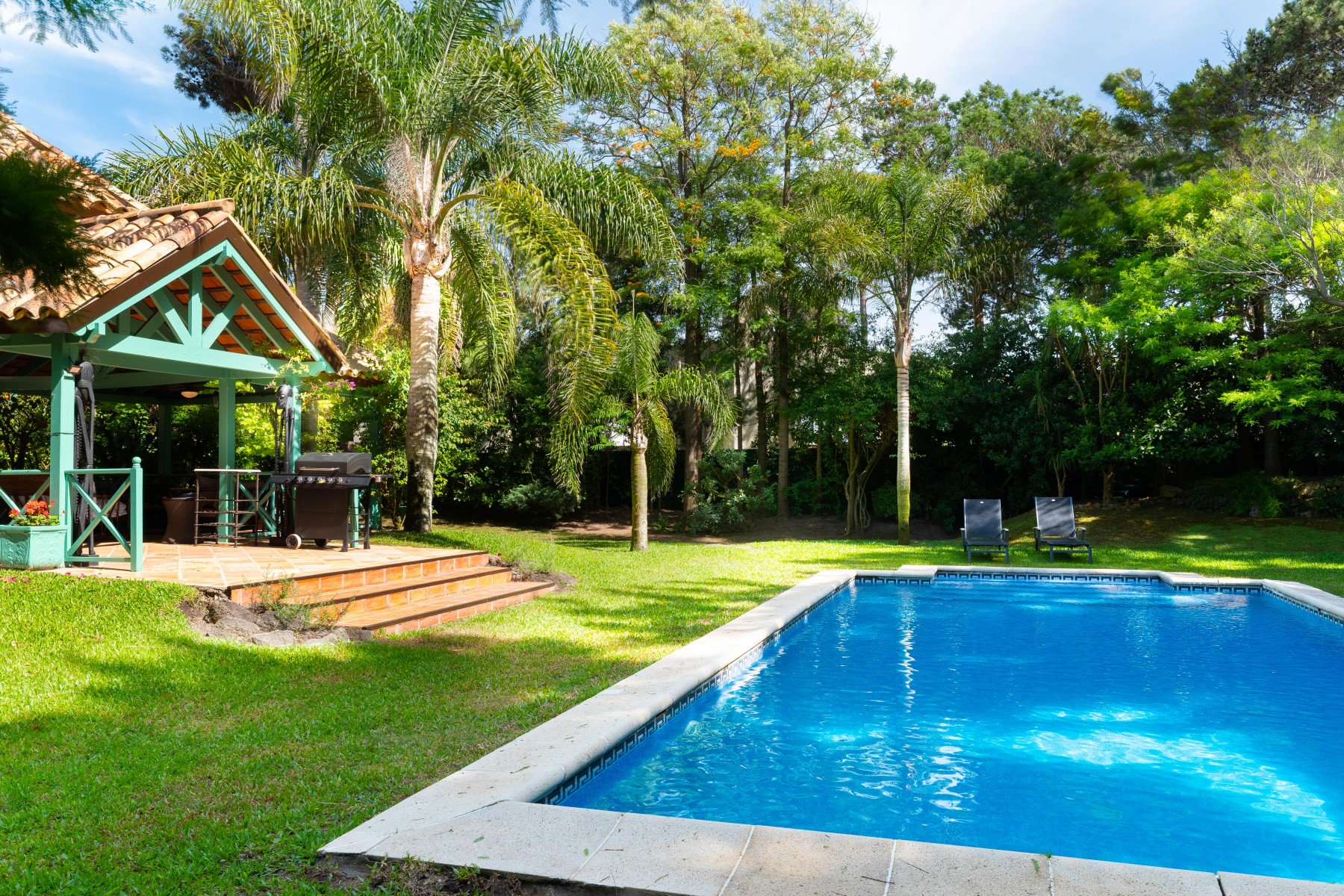  Spacious Family House with 4 Bedrooms and Full Service - 物件實景