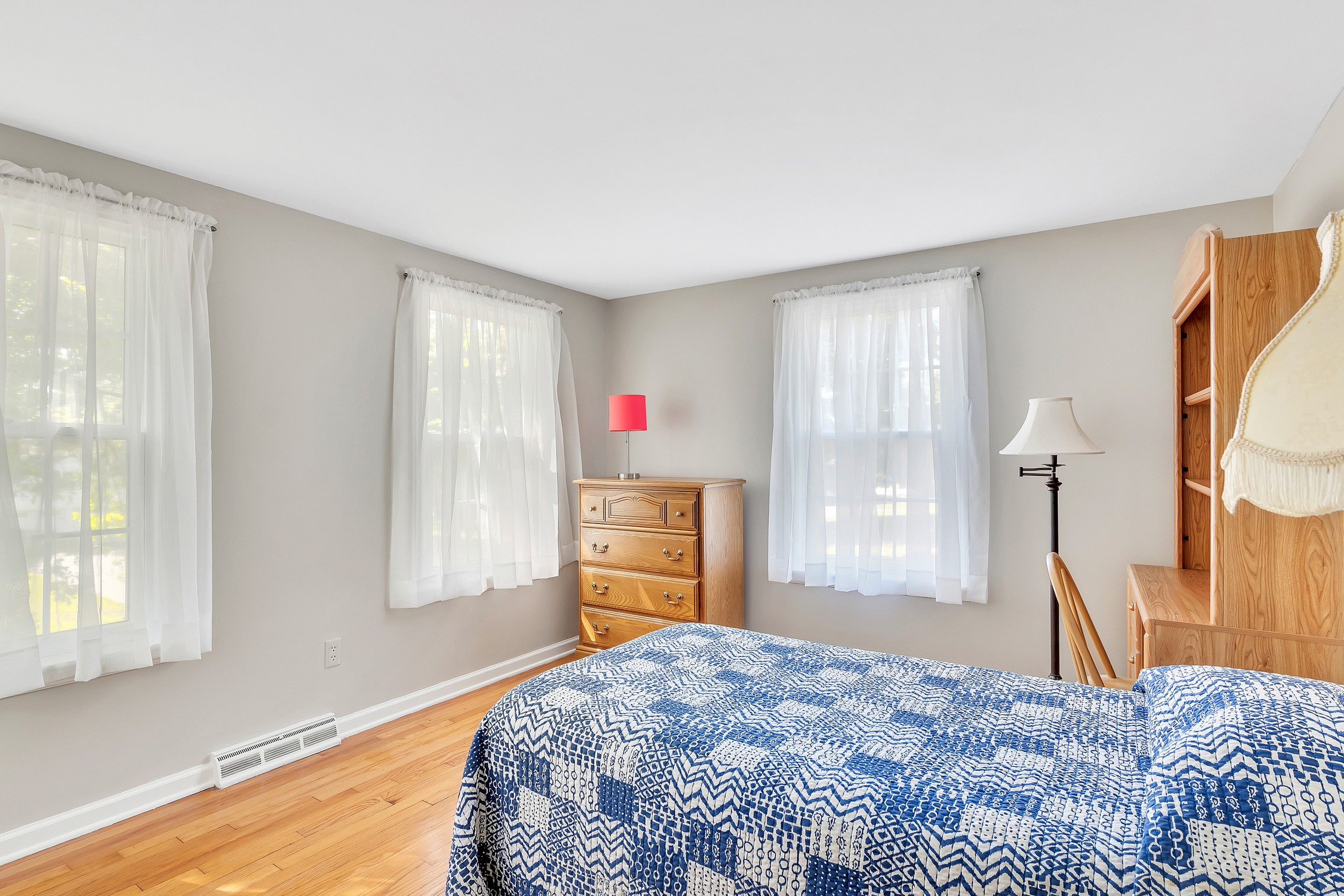  16 Longwood Drive, Bethlehem, NY, 12054 - 物件實景