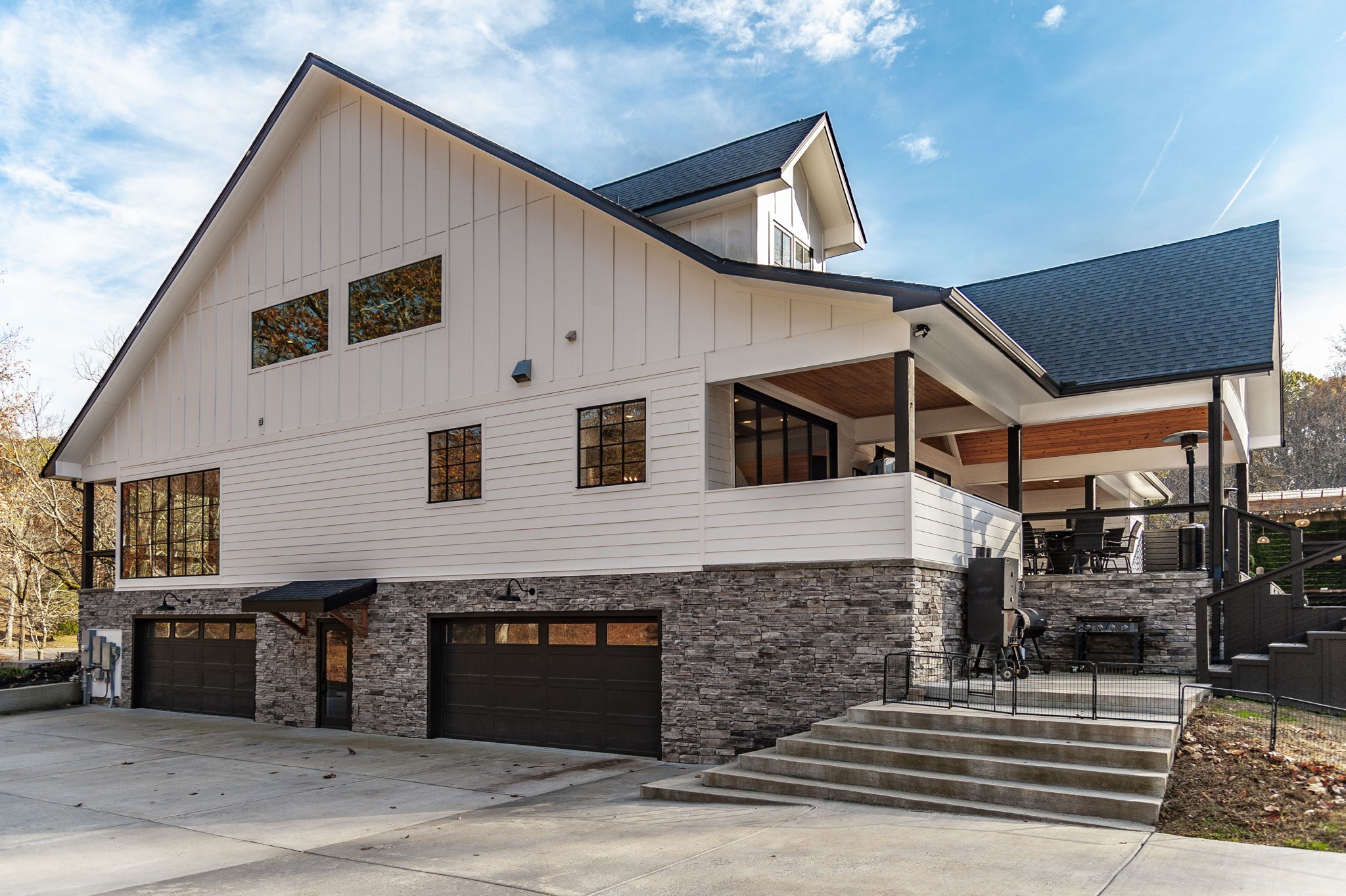 Goodlettsville, Tennessee, 37072, United States, 4 Bedrooms Bedrooms, ,6 BathroomsBathrooms,Residential,For Sale,1996833