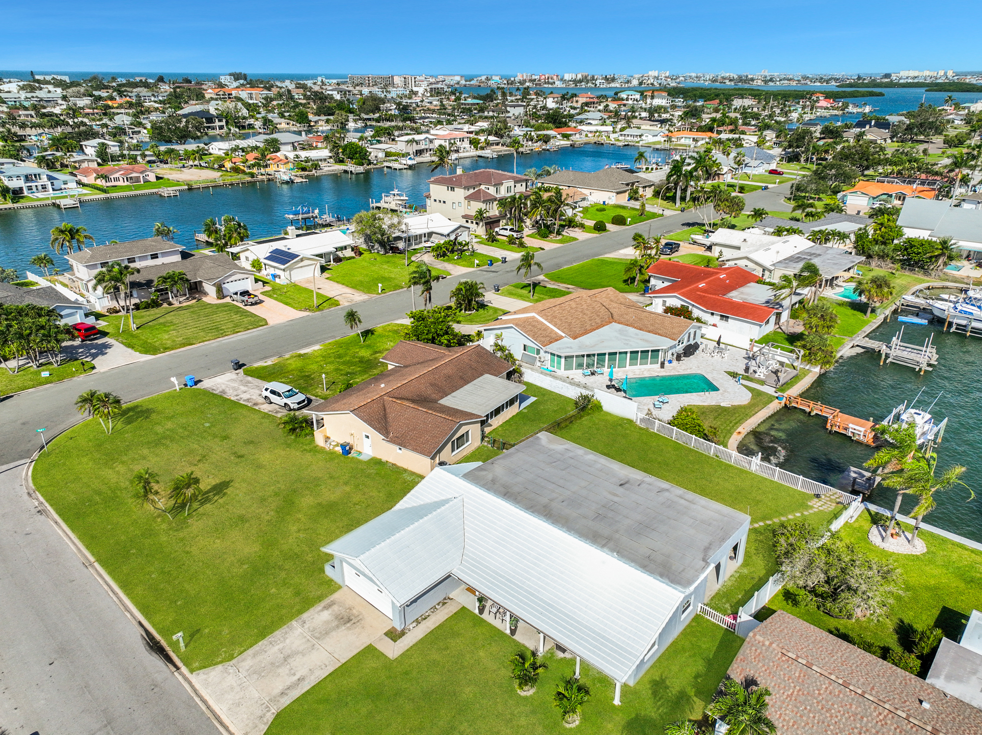 Treasure Island, Florida, 33706, United States, 3 Bedrooms Bedrooms, ,2 BathroomsBathrooms,Residential,For Sale,1982782