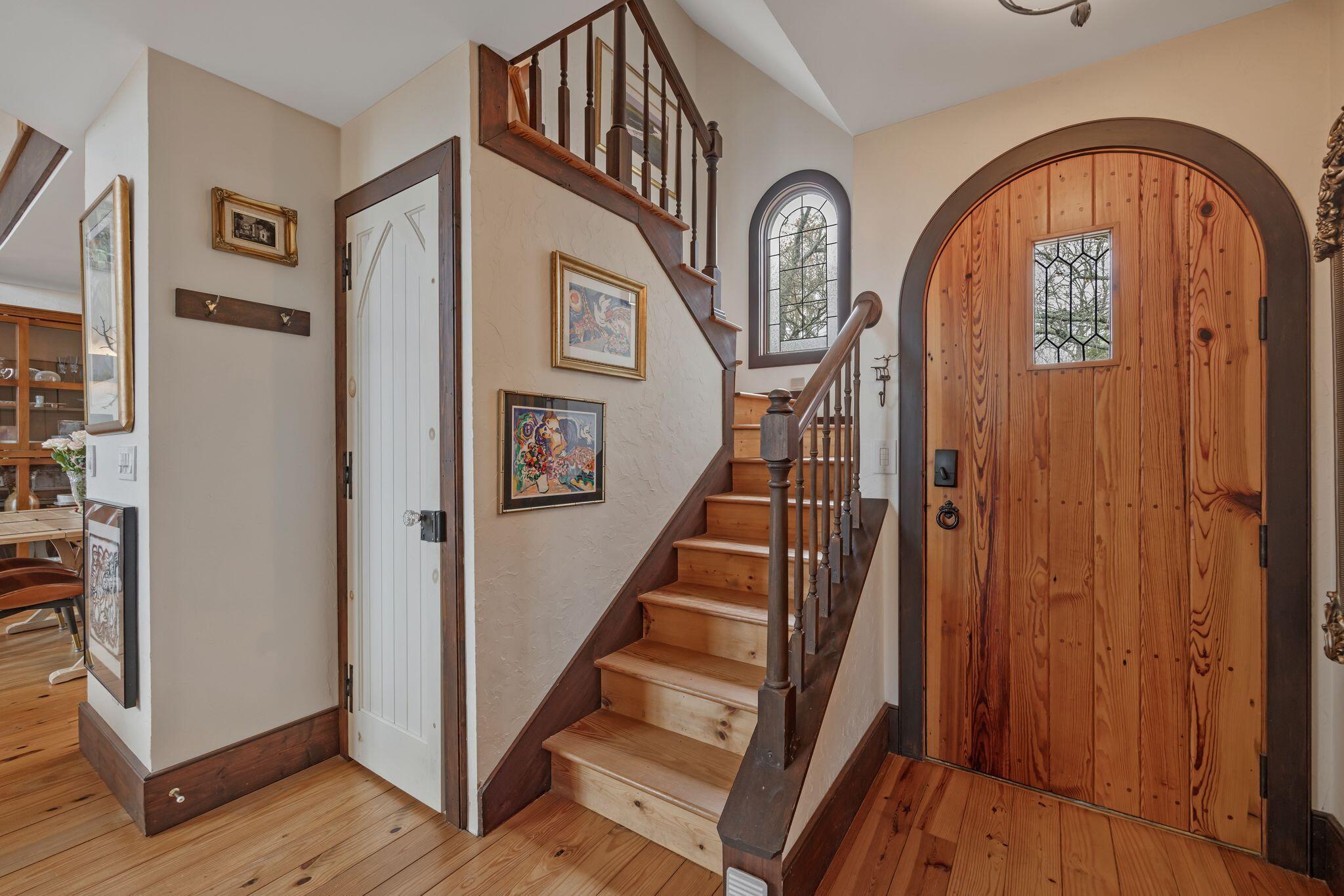 Rising Fawn, Georgia, 30738, United States, 2 Bedrooms Bedrooms, ,2 BathroomsBathrooms,Residential,For Sale,1995389