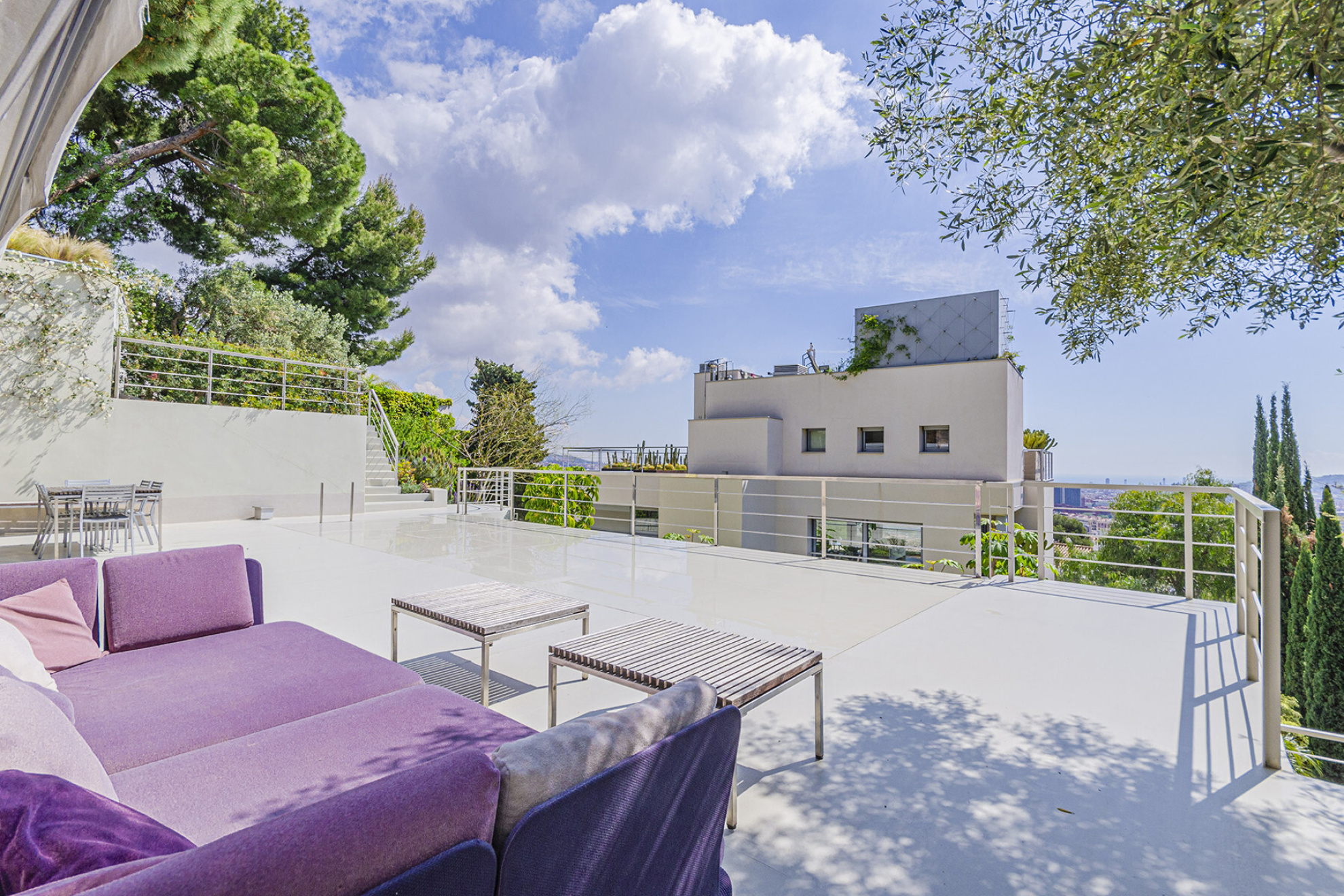 Property with breathtaking views surrounded by tropical garden - 物件實景