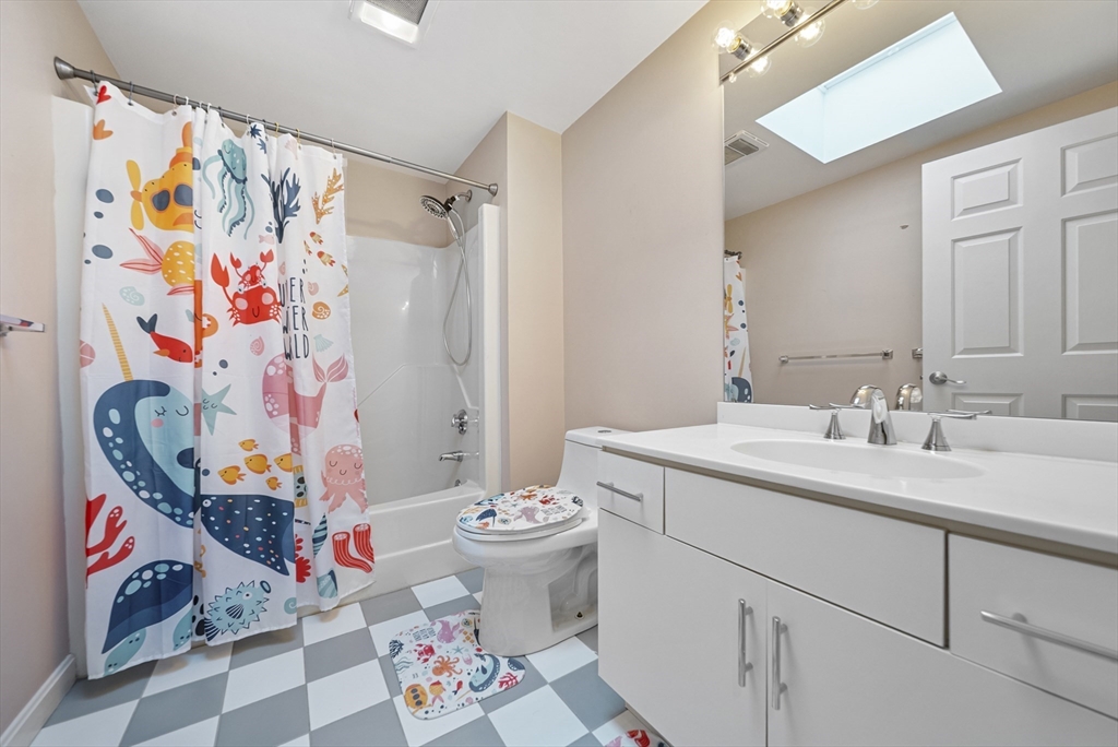 Salem, Massachusetts, 01970, United States, 3 Bedrooms Bedrooms, ,3 BathroomsBathrooms,Residential,For Sale,1990420