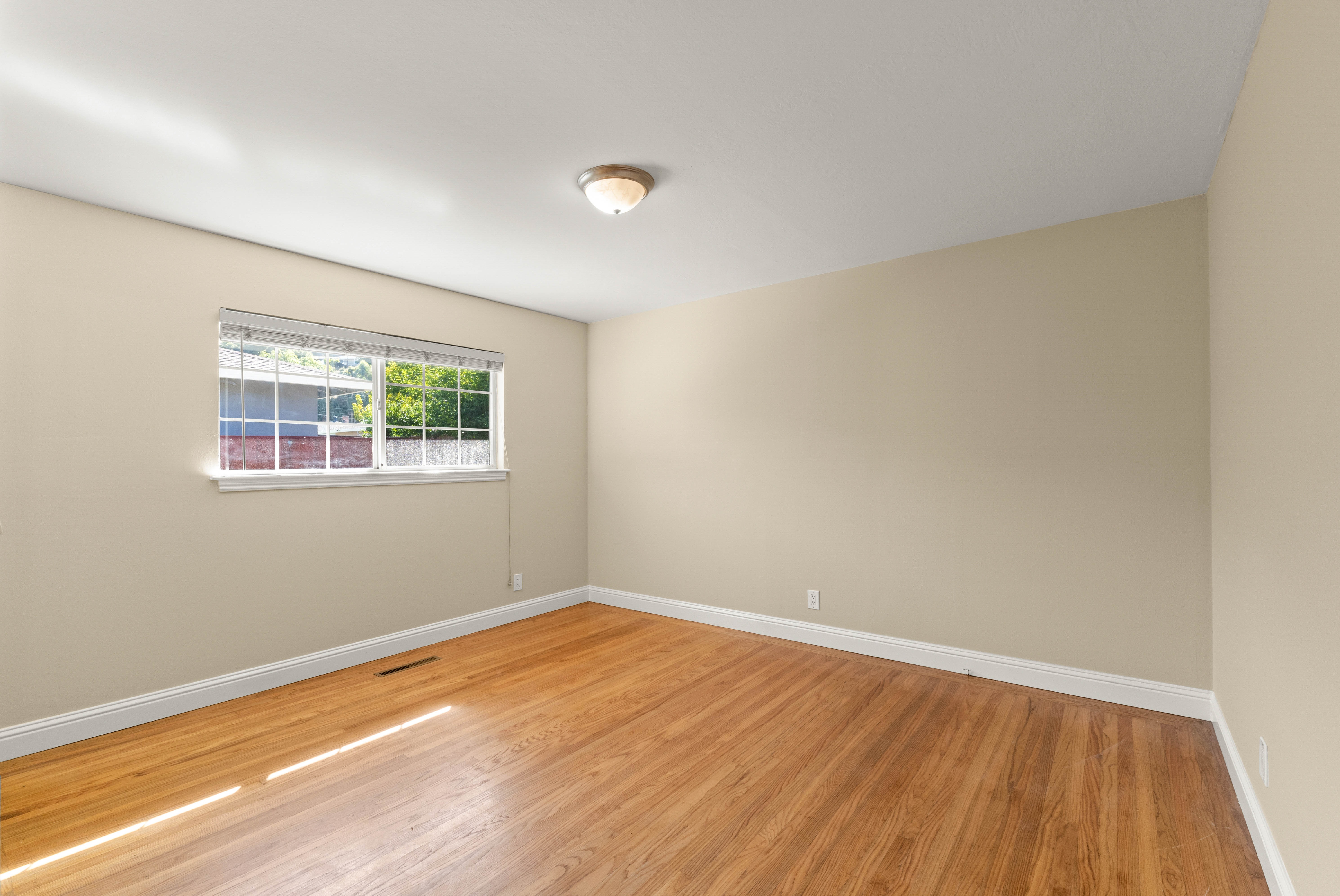  pride of ownership shines in this inviting union  city home - 物件實景