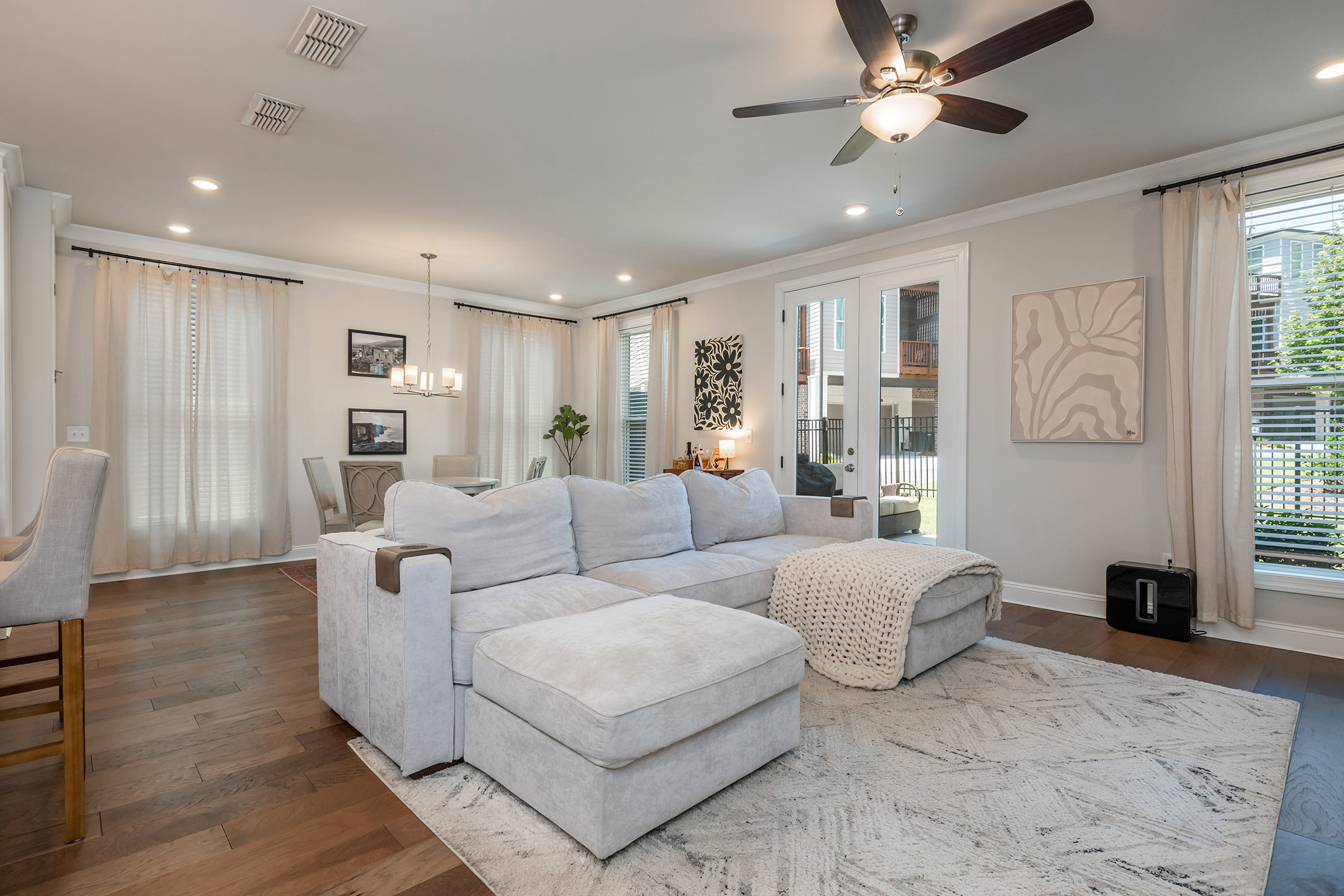  Welcome to Exceptional Townhome Living in Waterside Community - 物件實景