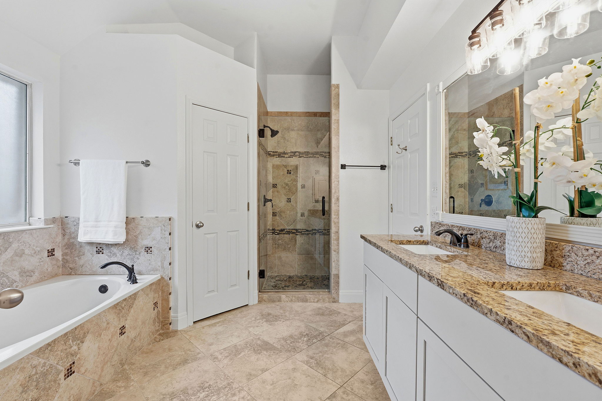  Step-Free Living on Quiet Loop  Recent Upgrades  Close-in Cedar Park - 物件實景
