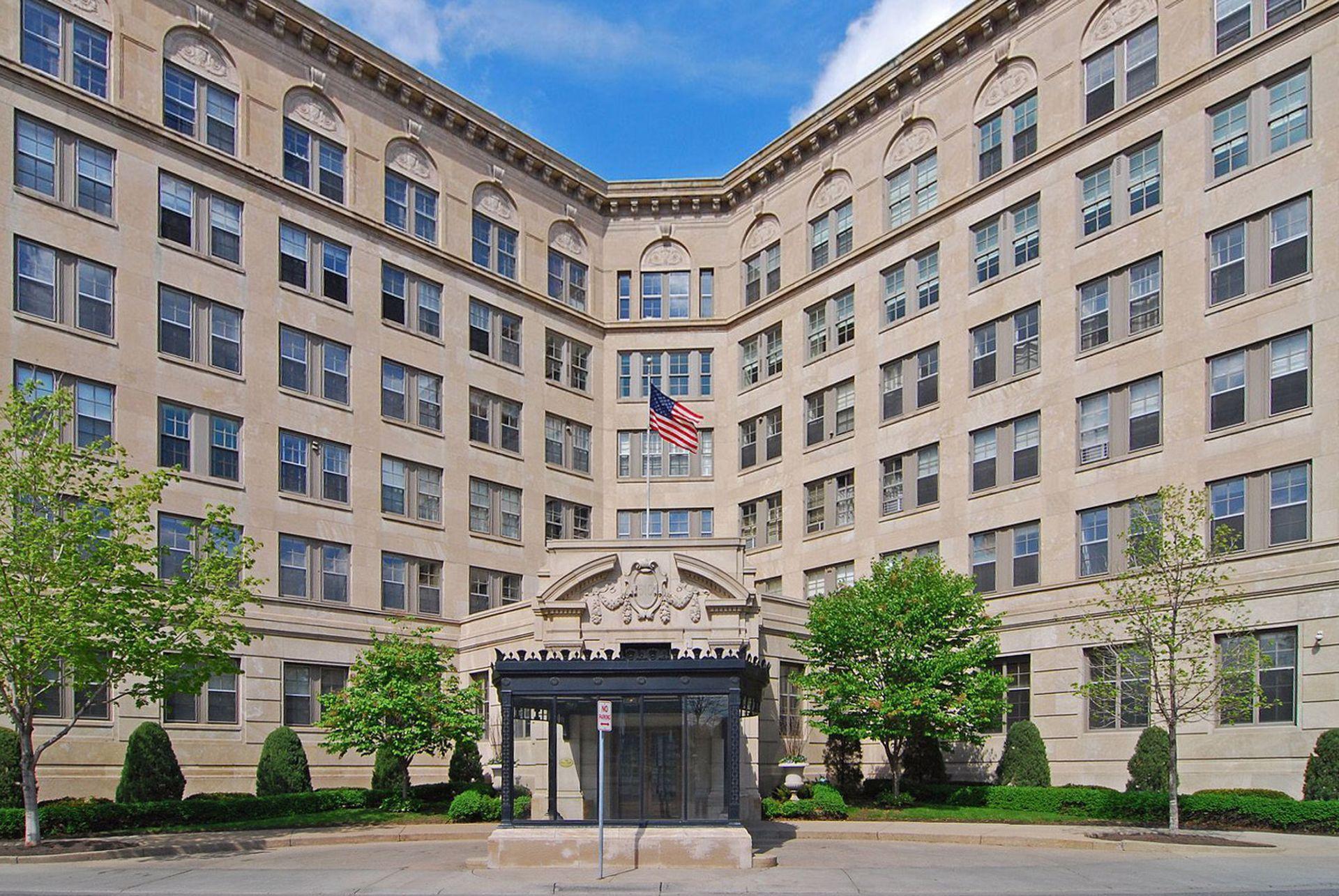 Minneapolis, Minnesota, 55403, United States, 2 Bedrooms Bedrooms, ,2 BathroomsBathrooms,Residential,For Sale,1926216