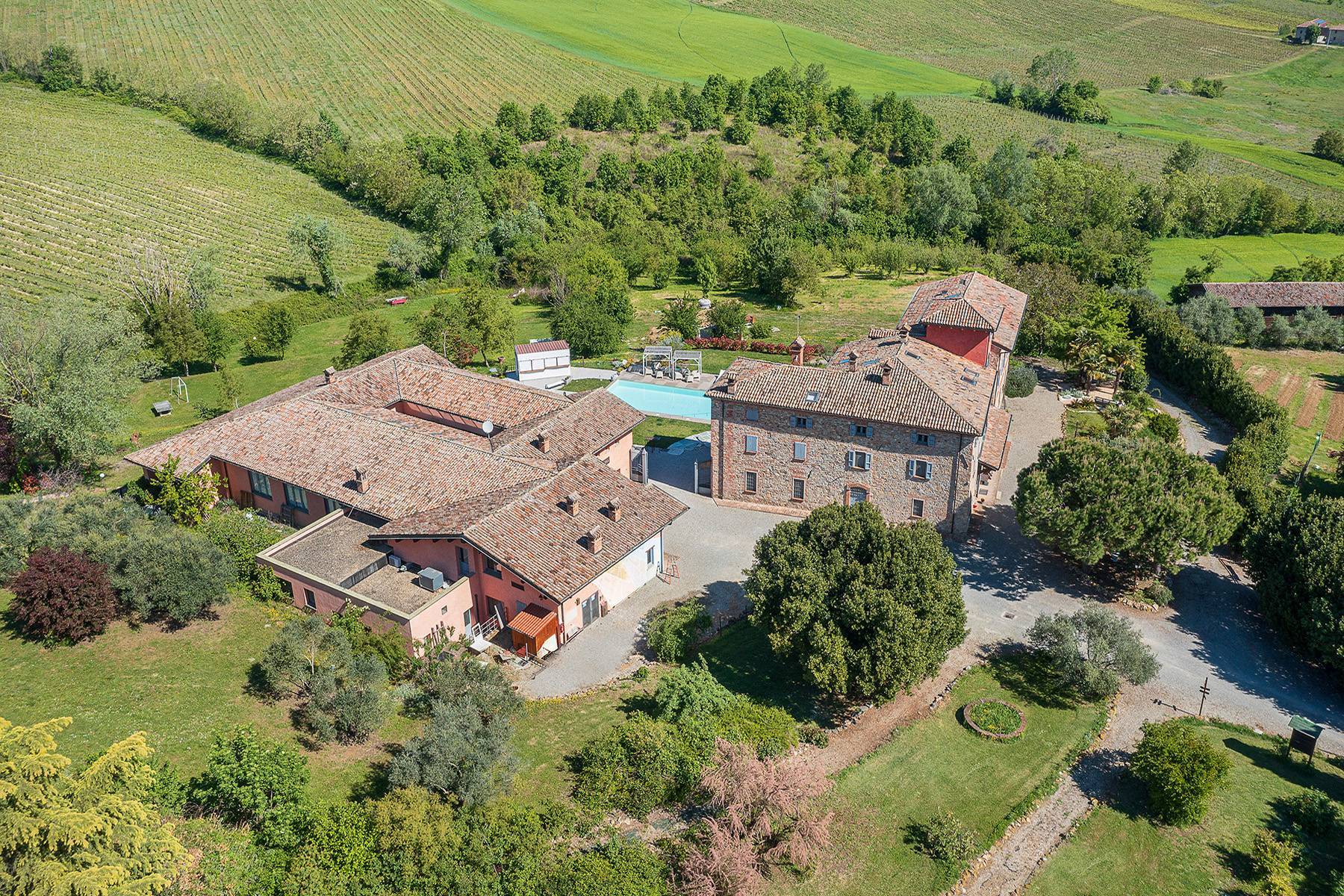  Farmhouse among the Vineyards of the Val Tidone south of Milan - 物件實景