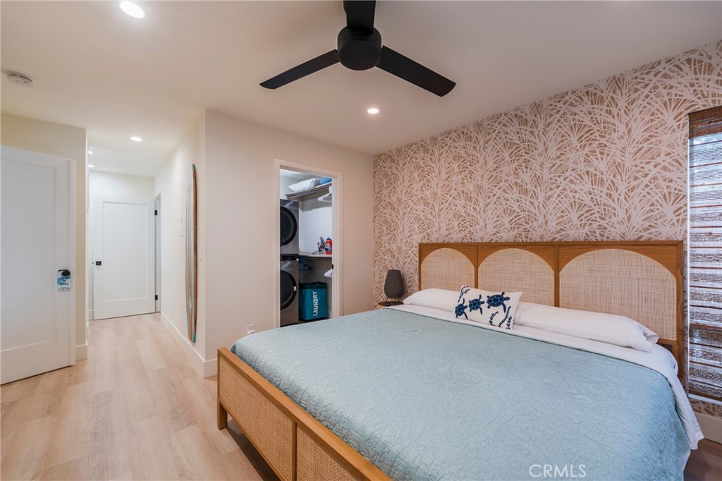 Huntington Beach, California, 92648, United States, 1 Bedroom Bedrooms, ,1 BathroomBathrooms,Residential,For Sale,1969398