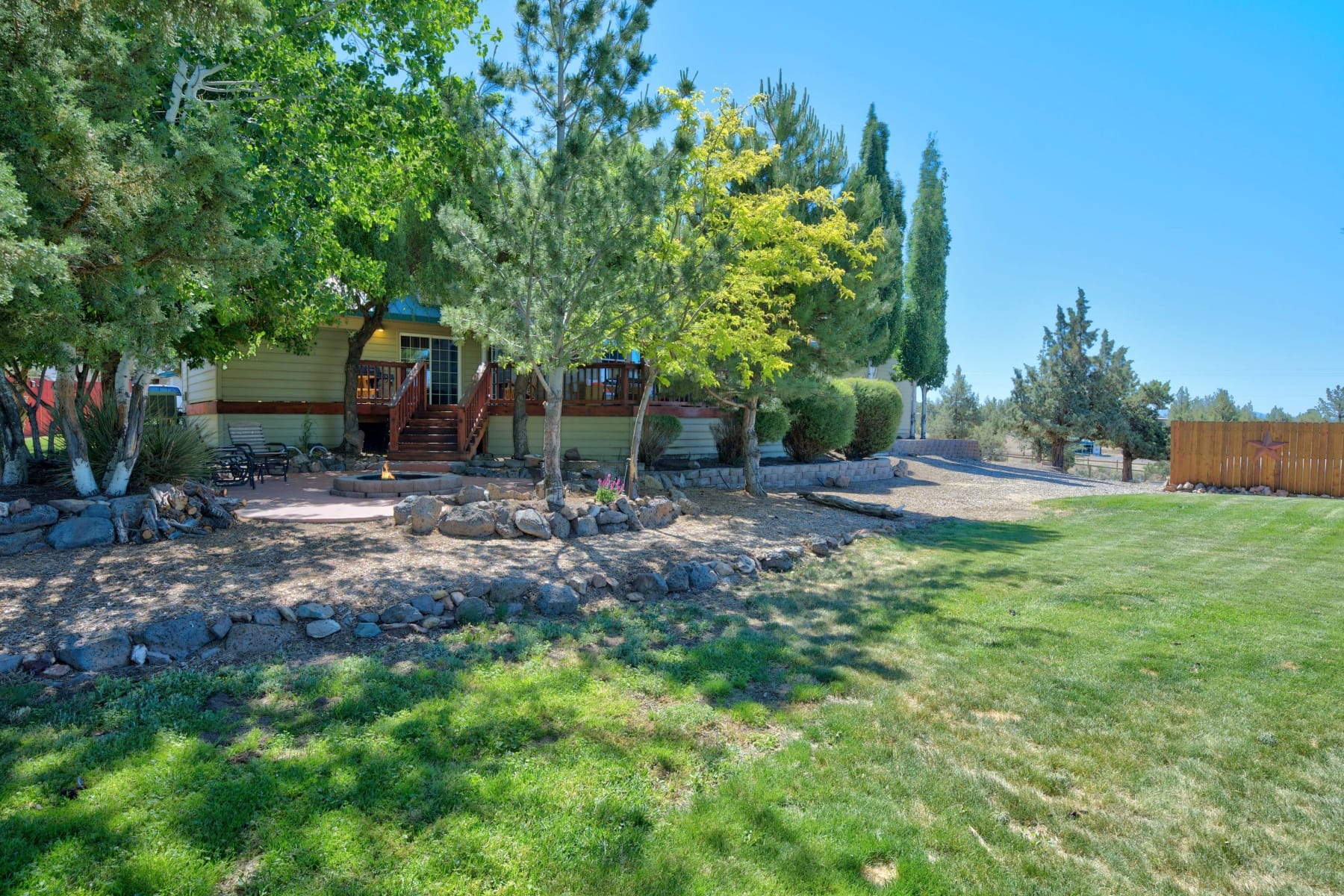  15555 SW Hahlen Avenue Powell Butte, OR 97753 - 物件實景