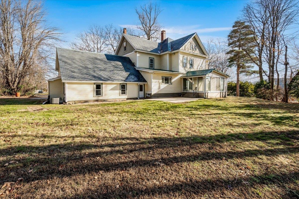 Nashua, New Hampshire, 03064, United States, 4 Bedrooms Bedrooms, ,3 BathroomsBathrooms,Residential,For Sale,1901242