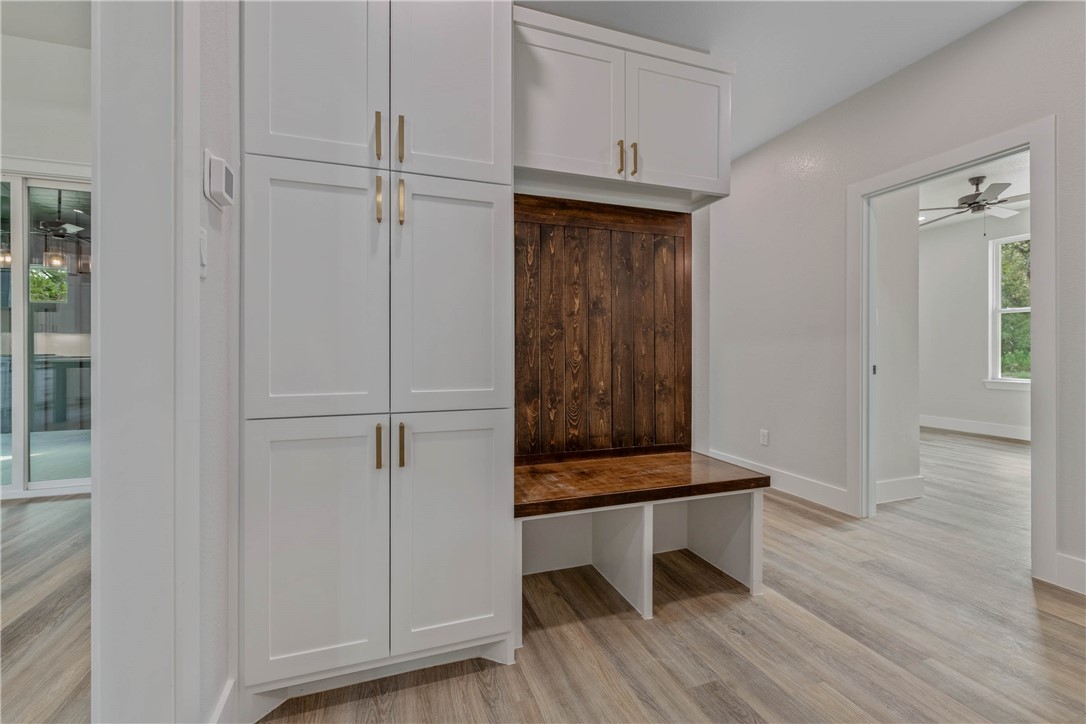 Franklin, Texas, 77856, United States, 4 Bedrooms Bedrooms, ,3 BathroomsBathrooms,Residential,For Sale,1984504