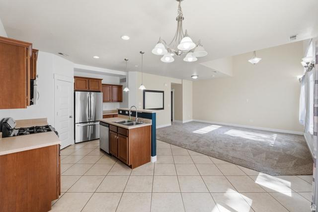 Sandy, Utah, 84094, United States, 3 Bedrooms Bedrooms, ,3 BathroomsBathrooms,Residential,For Sale,2048775