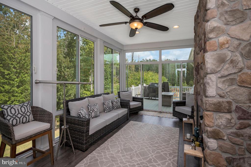 Fredericksburg, Virginia, 22406, United States, 5 Bedrooms Bedrooms, ,6 BathroomsBathrooms,Residential,For Sale,1981857