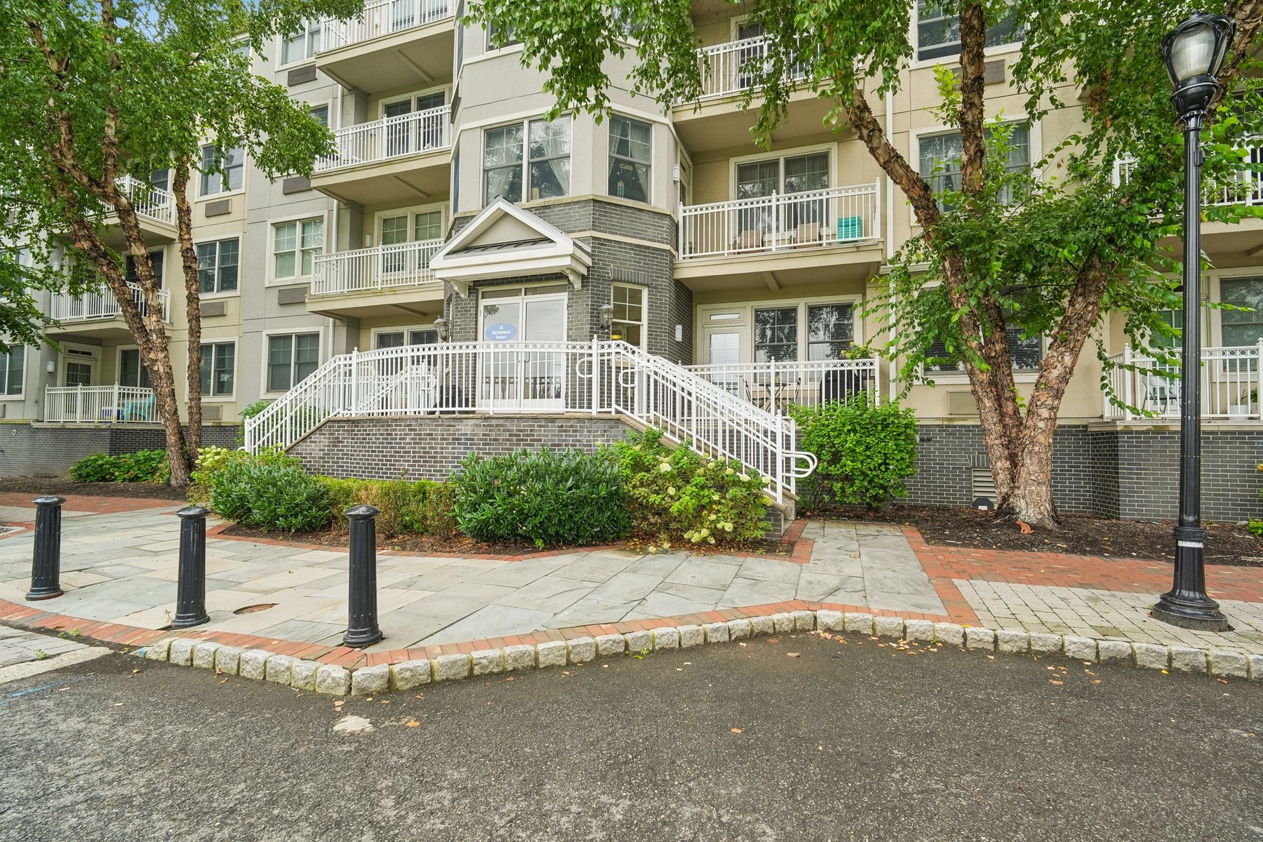  15 Enterprise Ct, Jc, Greenville, NJ, 07305 - 物件實景
