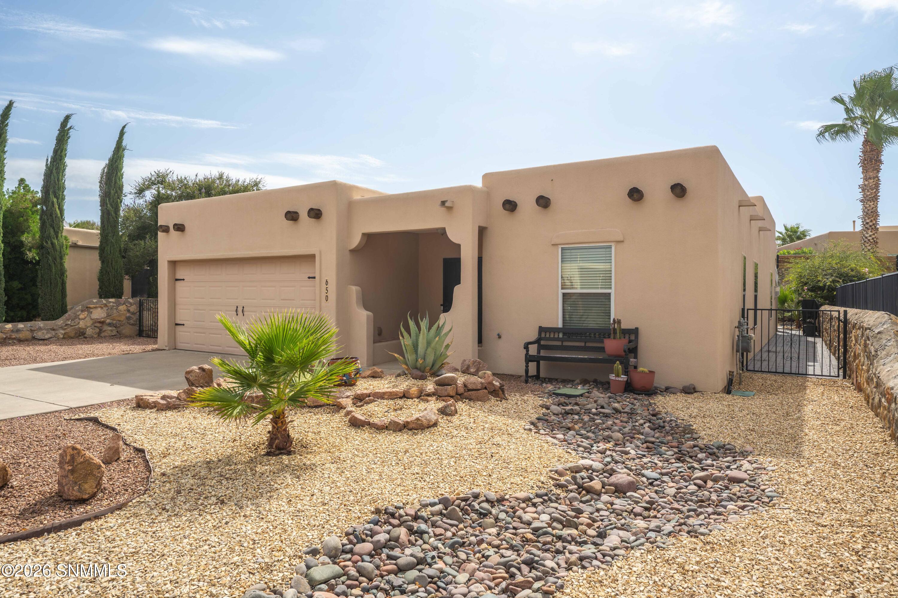 Cedardale Loop, Las Cruces, NM 88005