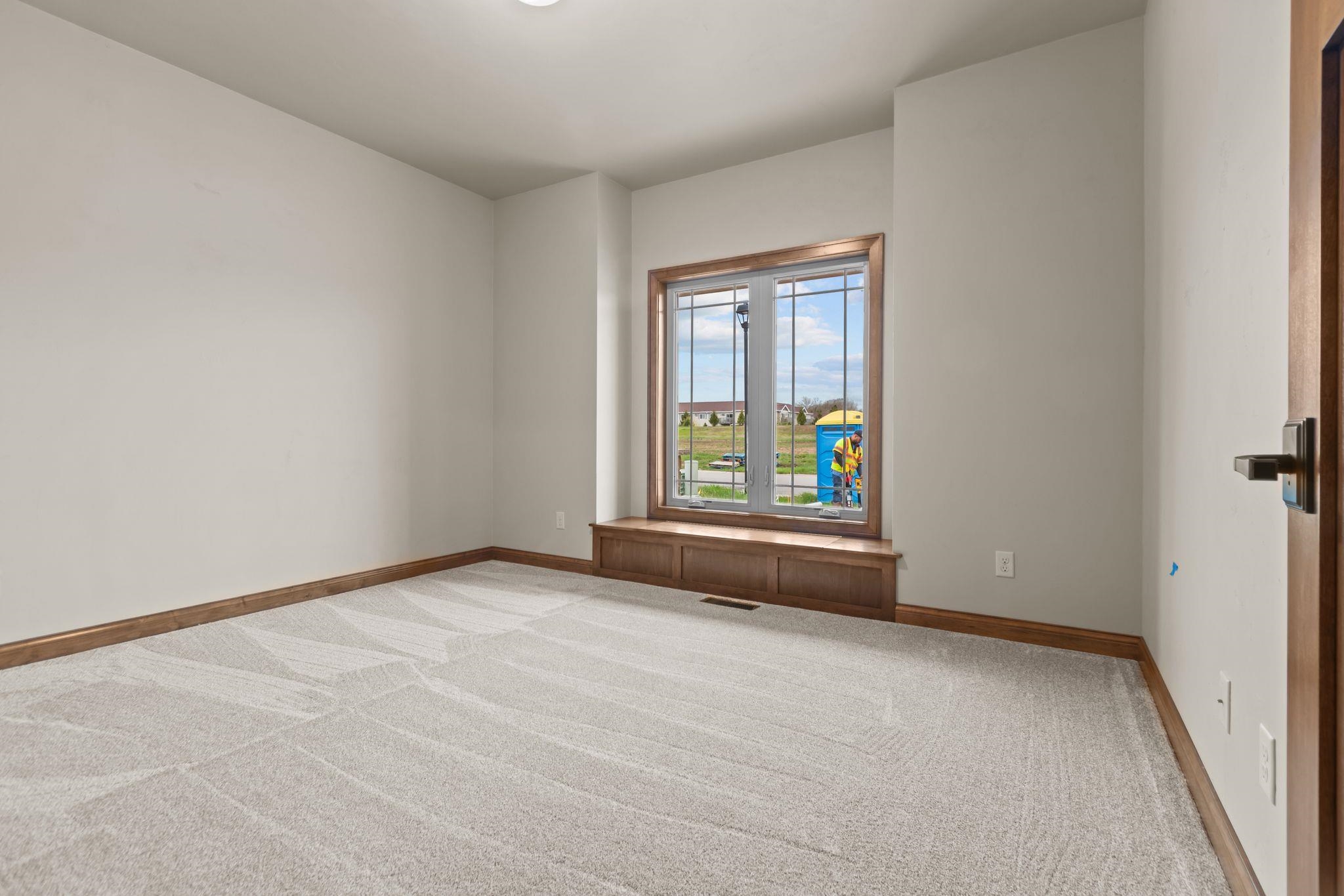 Neenah, Wisconsin, 54956, United States, 2 Bedrooms Bedrooms, ,2 BathroomsBathrooms,Residential,For Sale,2029960