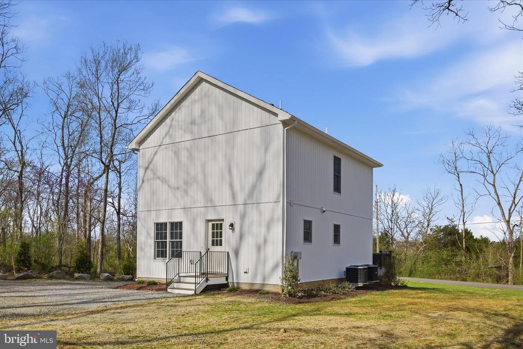 Boyce, Virginia, 22620, United States, 3 Bedrooms Bedrooms, ,3 BathroomsBathrooms,Residential,For Sale,2032757