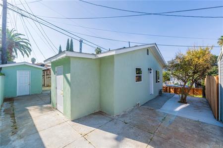 Los Angeles, California, 90019, United States, 2 Bedrooms Bedrooms, ,2 BathroomsBathrooms,Residential,For Sale,2001509