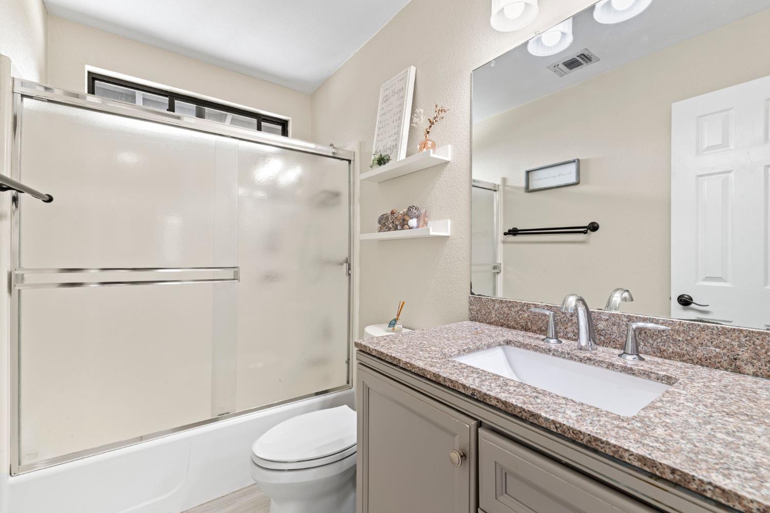 Auburn, California, 95603, United States, 3 Bedrooms Bedrooms, ,2 BathroomsBathrooms,Residential,For Sale,1956698