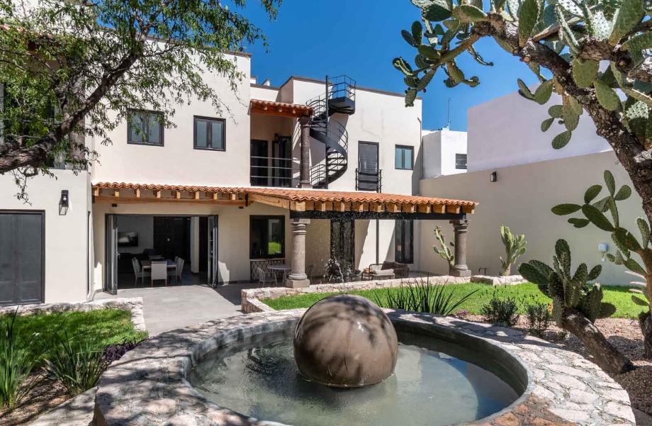 San Miguel de Allende, Guanajuato, 37717, Mexico, 4 Bedrooms Bedrooms, ,4 BathroomsBathrooms,Residential,For Sale,1994540