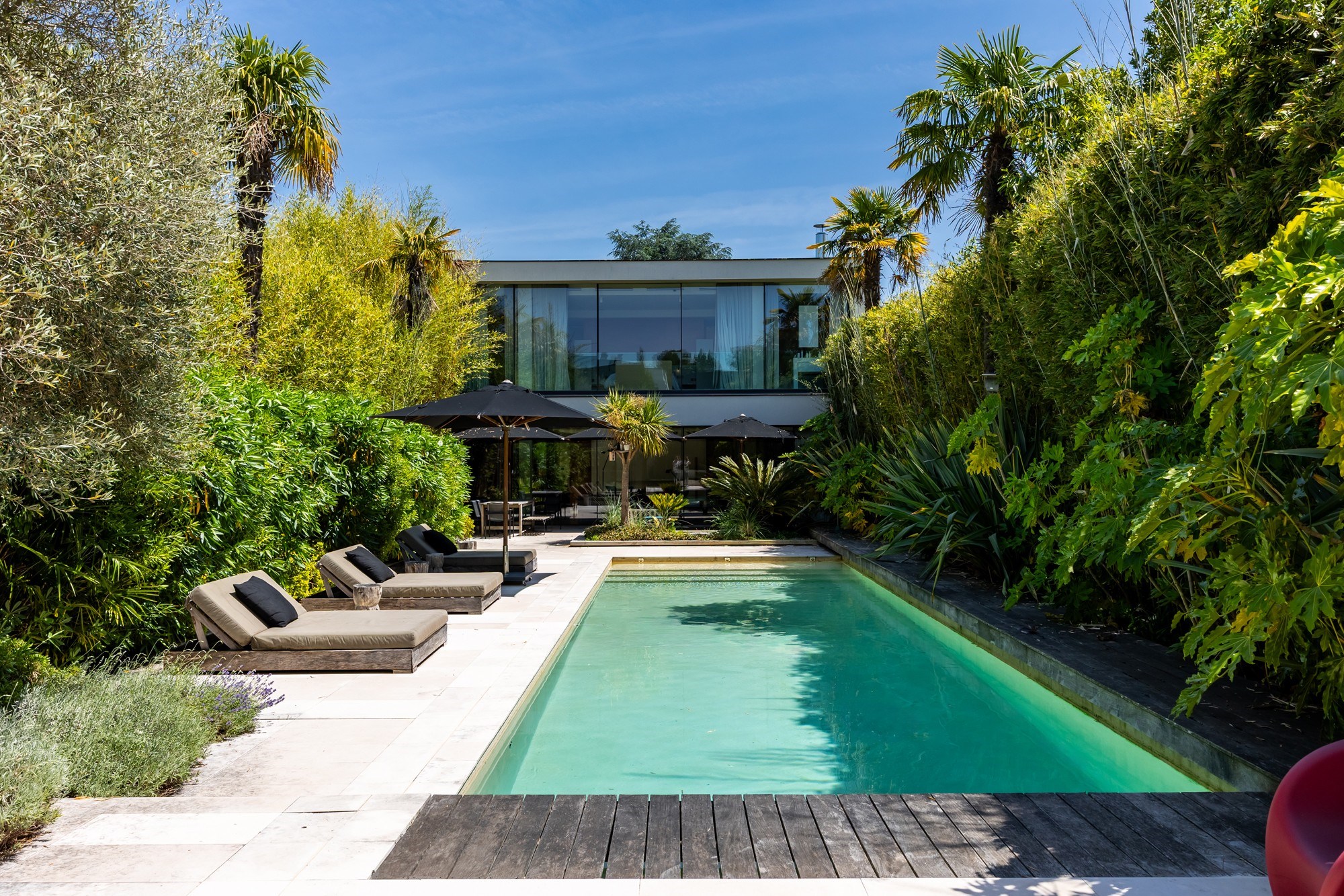  SOMPTUOUS CONTEMPORARY HOUSE - 5 BEDROOMS - CINEMA - DOUBLE GARAGE - SWIMMING P… - 物件實景