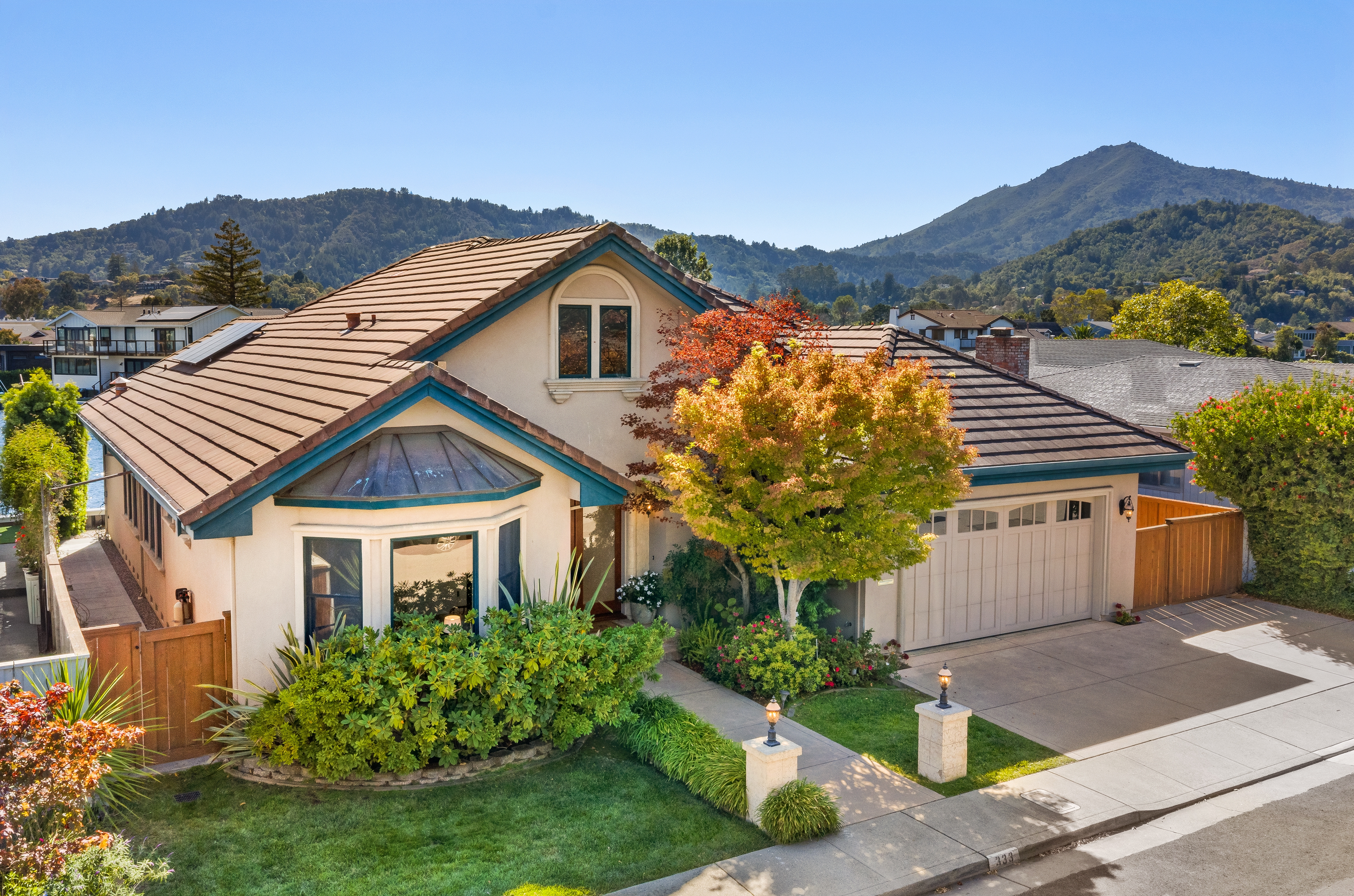  Waterfront Living on the Larkspur Lagoon - 物件實景