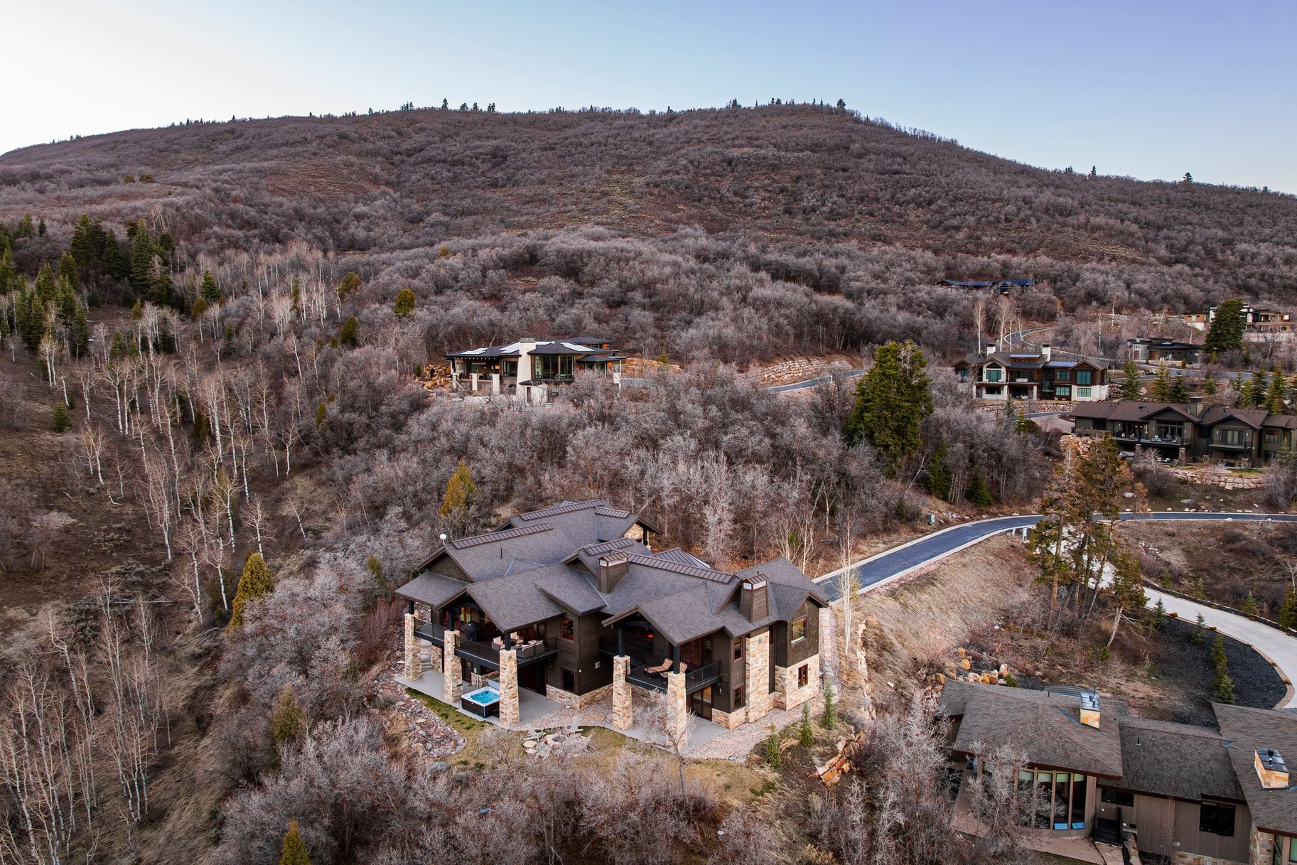  Views, Privacy and Main Level Living in a Gated Community - 物件實景