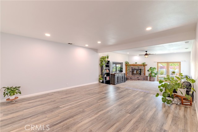 Lakewood, California, 90712, United States, 3 Bedrooms Bedrooms, ,2 BathroomsBathrooms,Residential,For Sale,1915312