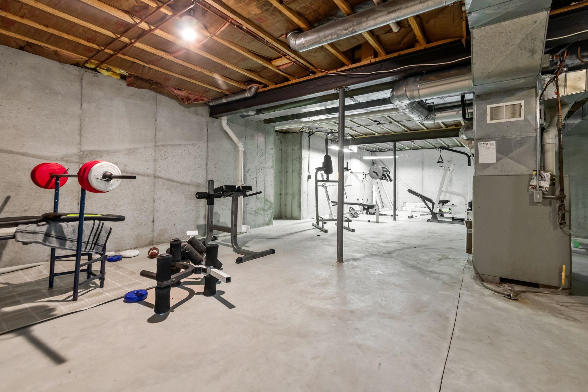 NEENAH, Wisconsin, 54956, United States, 4 Bedrooms Bedrooms, ,4 BathroomsBathrooms,Residential,For Sale,1955274