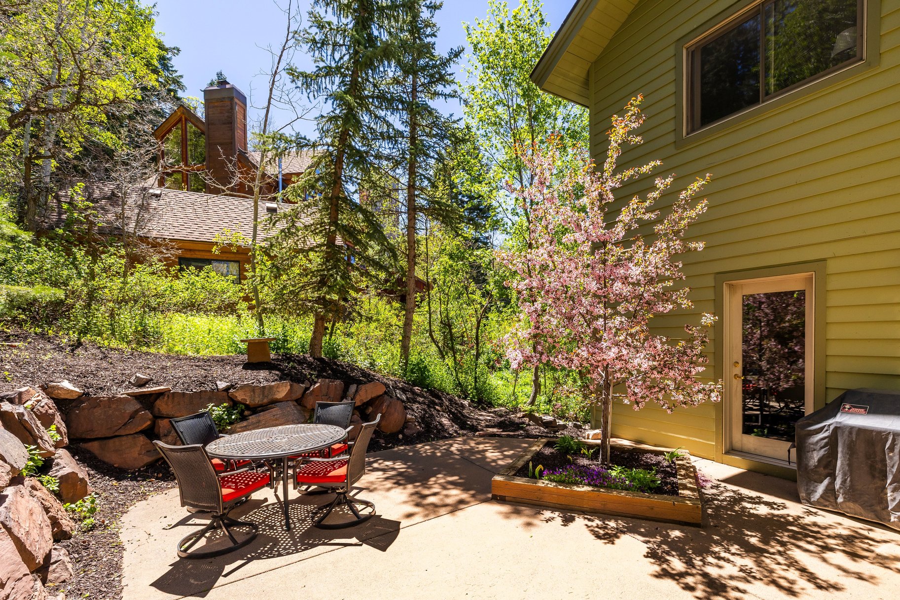  Nature-Inspired Living in the Heart of Park City