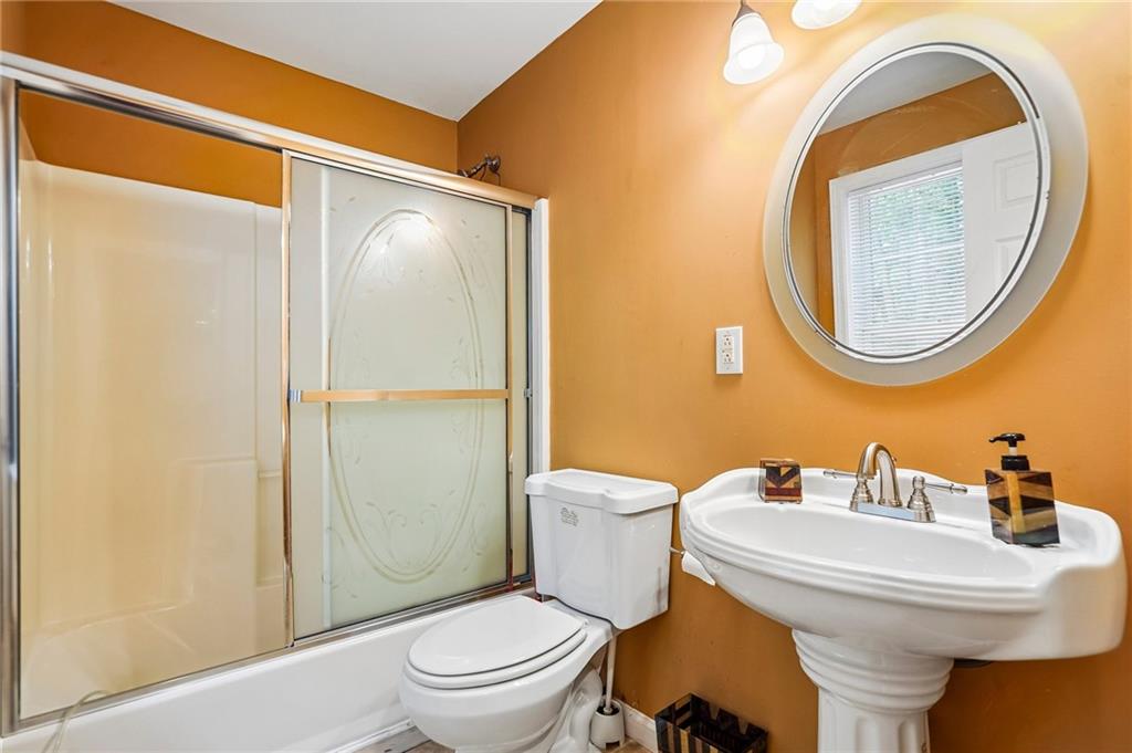 Suwanee, Georgia, 30024, United States, 5 Bedrooms Bedrooms, ,4 BathroomsBathrooms,Residential,For Sale,2040152