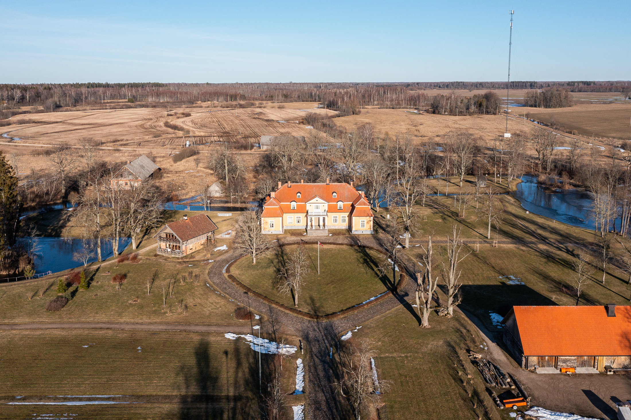  The Kirbiži Manor Complex - 物件實景