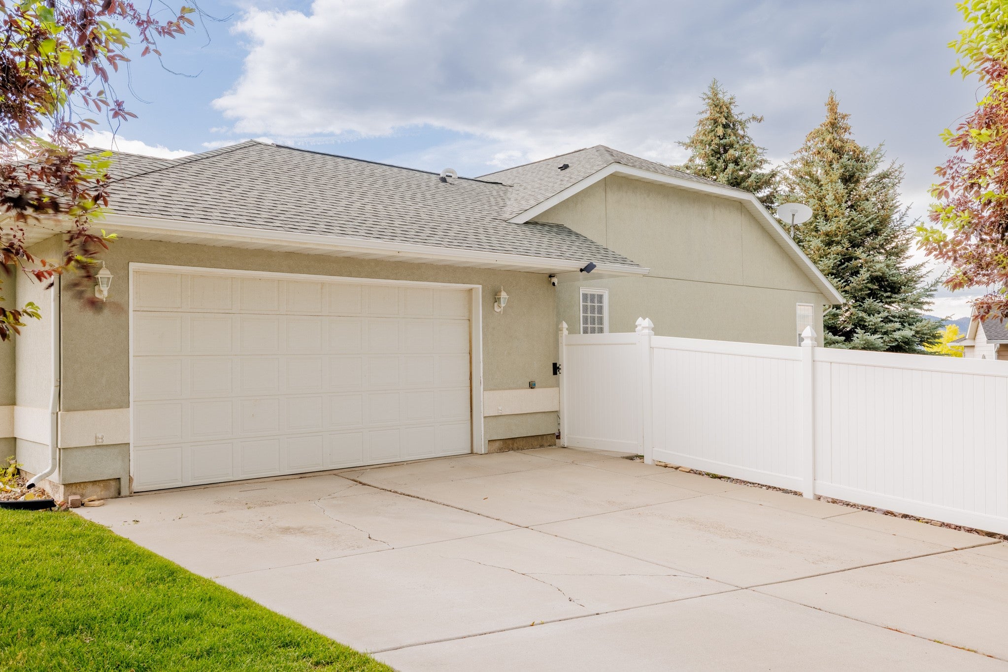 Helena, Montana, 59601, United States, 5 Bedrooms Bedrooms, ,3 BathroomsBathrooms,Residential,For Sale,1885128