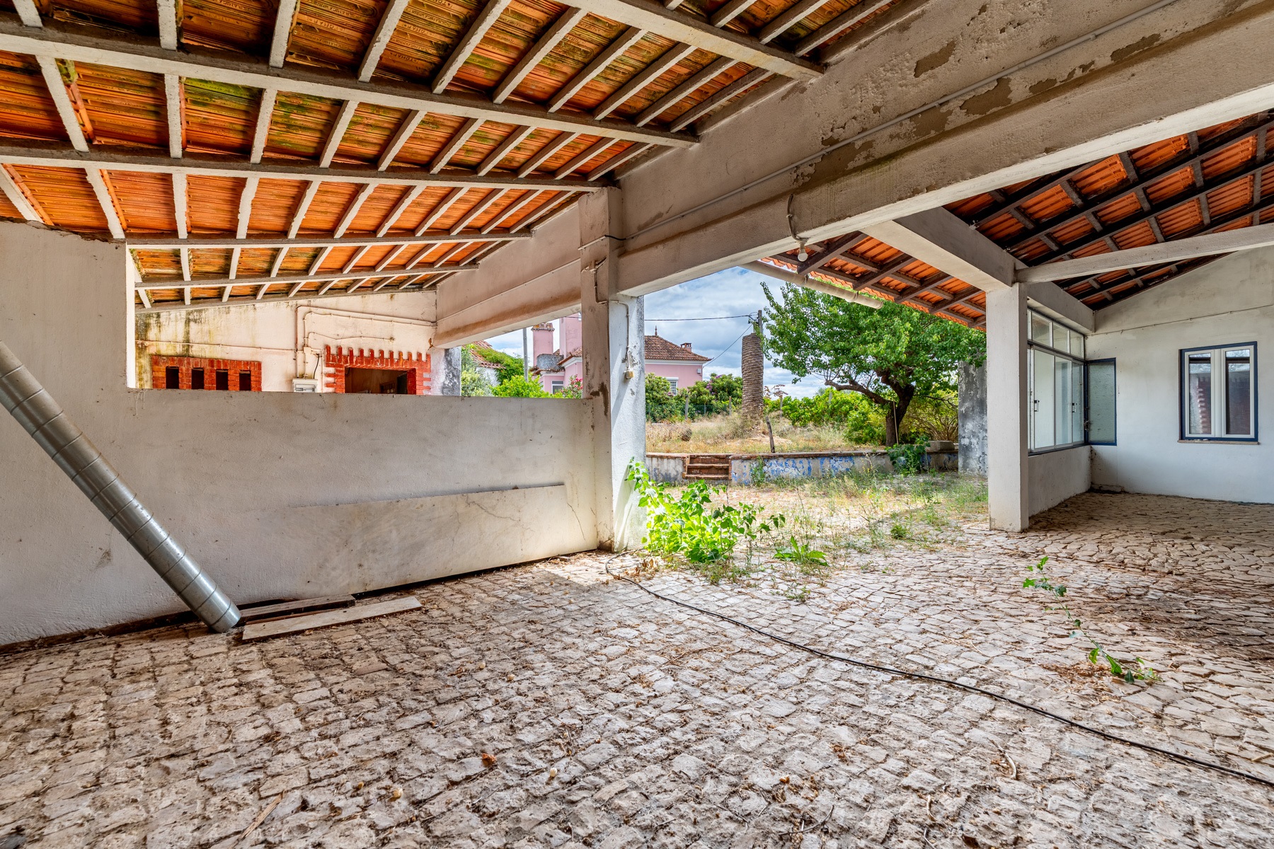  Manor House for Sale - 物件實景
