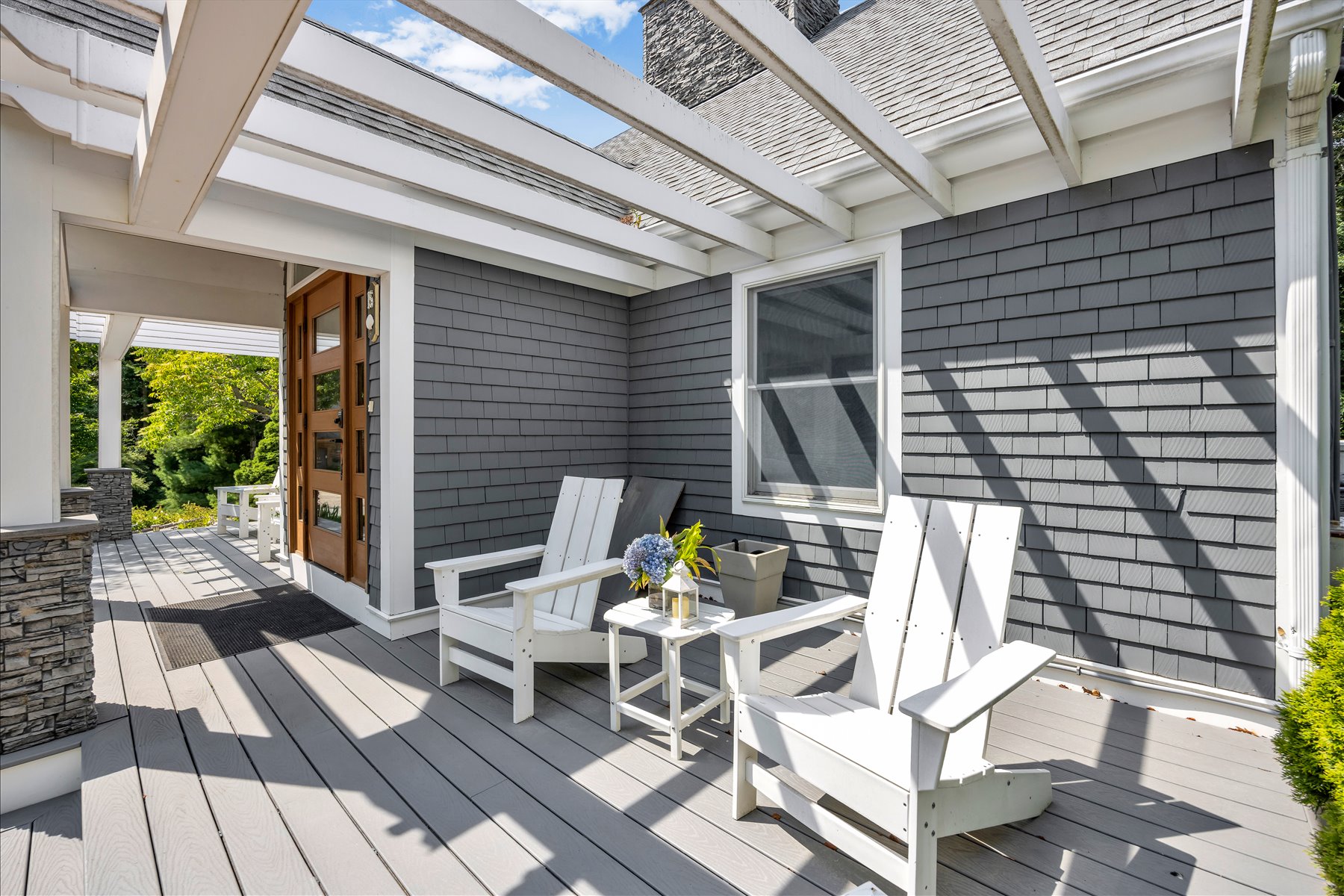  Beautifully Remodeled Cape Style Home - 物件實景