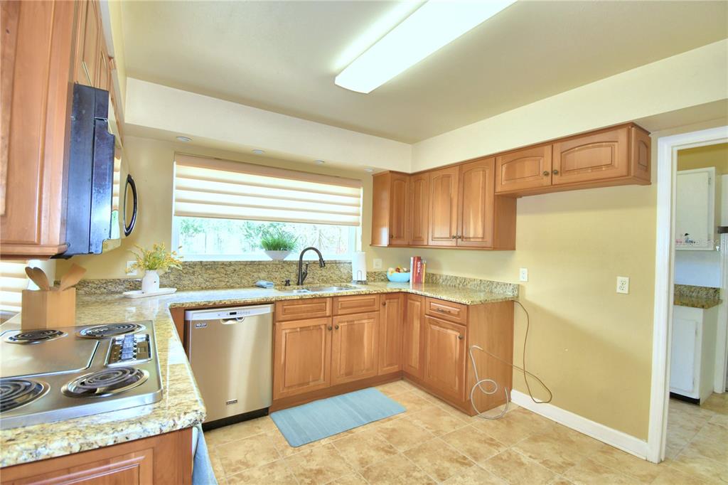 Bartow, Florida, 33830, United States, 5 Bedrooms Bedrooms, ,3 BathroomsBathrooms,Residential,For Sale,1839878