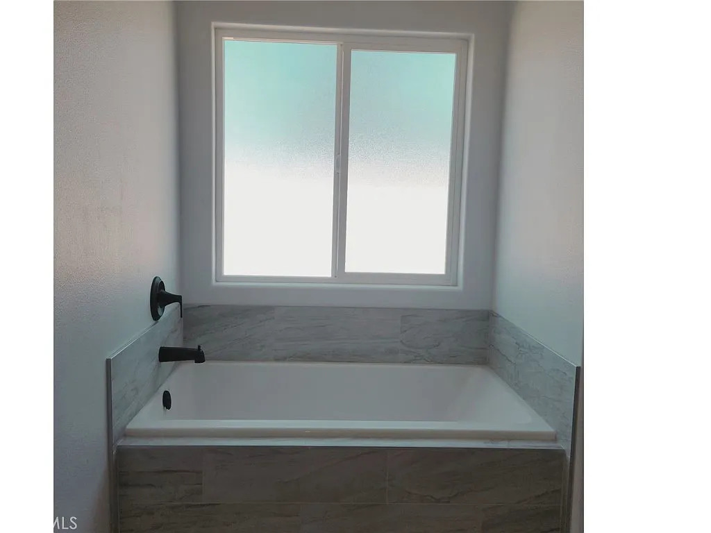 Apple Valley, California, 92307, United States, 4 Bedrooms Bedrooms, ,2 BathroomsBathrooms,Residential,For Sale,1973775