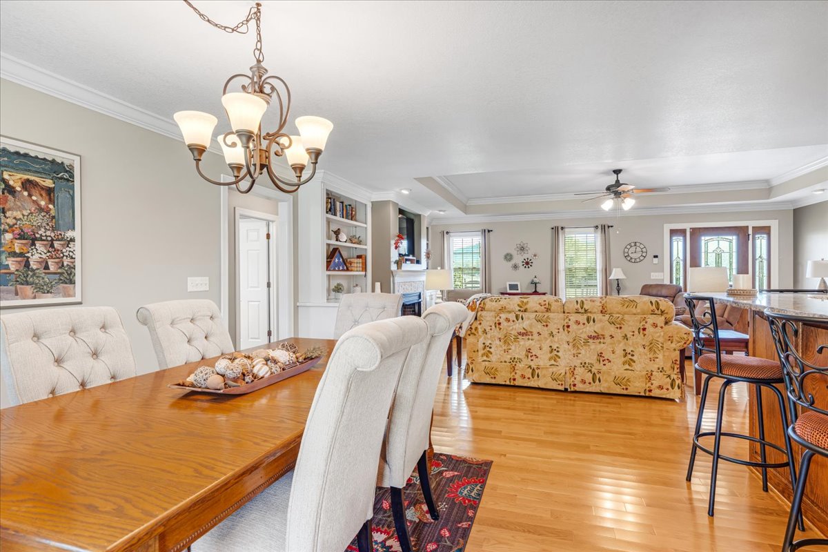 Winchester, Tennessee, 37398, United States, 4 Bedrooms Bedrooms, ,2 BathroomsBathrooms,Residential,For Sale,1921635