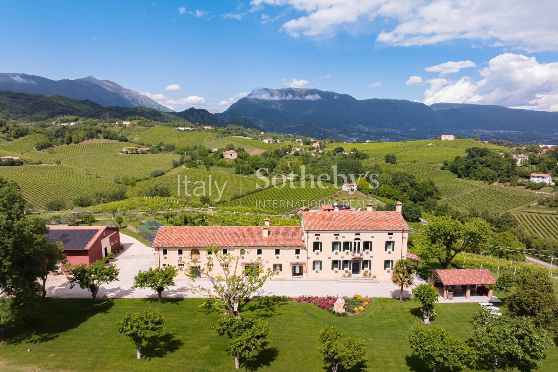  Restored farmhouse with hillside estate - 物件實景