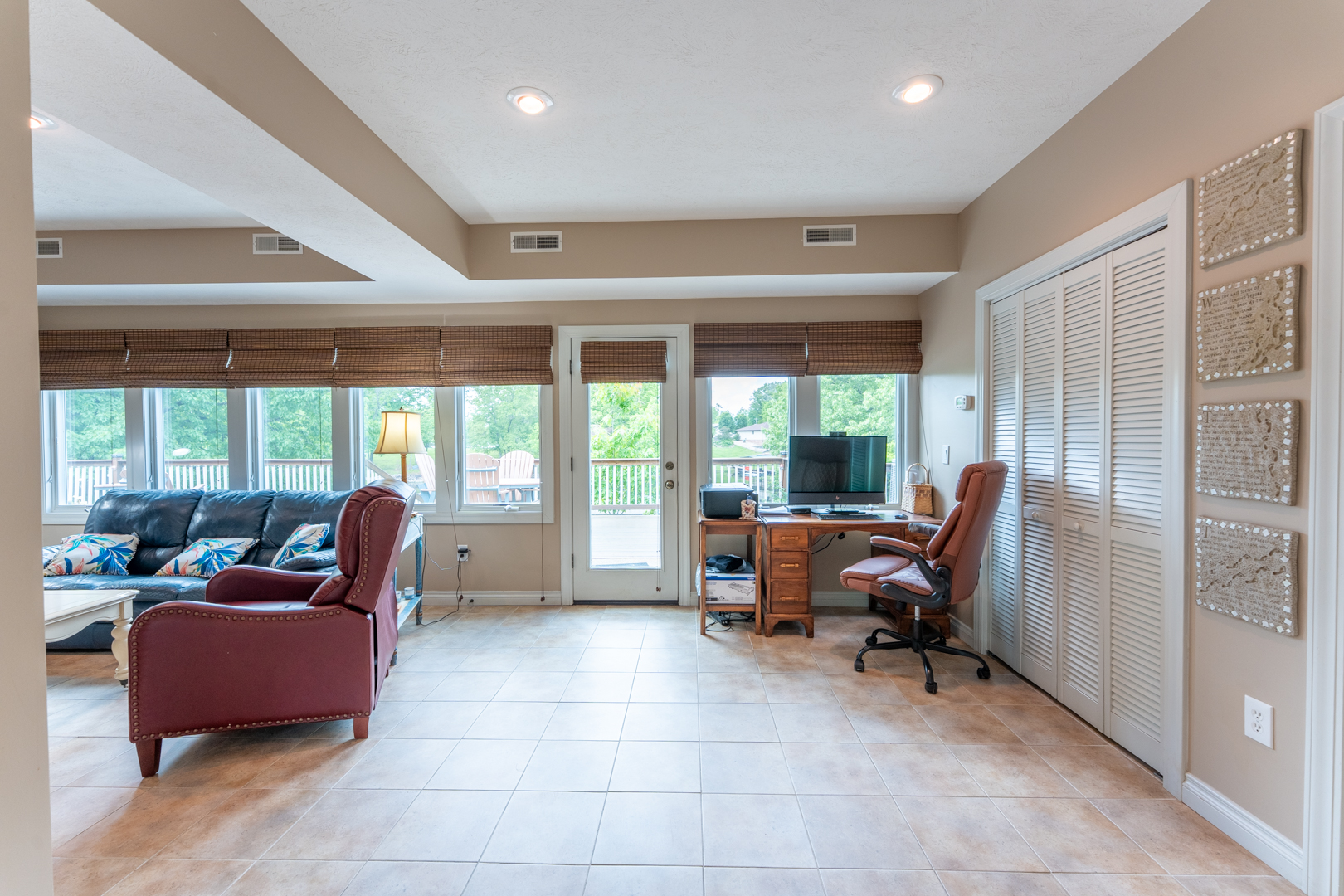 Marion, Illinois, 62959, United States, 3 Bedrooms Bedrooms, ,3 BathroomsBathrooms,Residential,For Sale,1936855