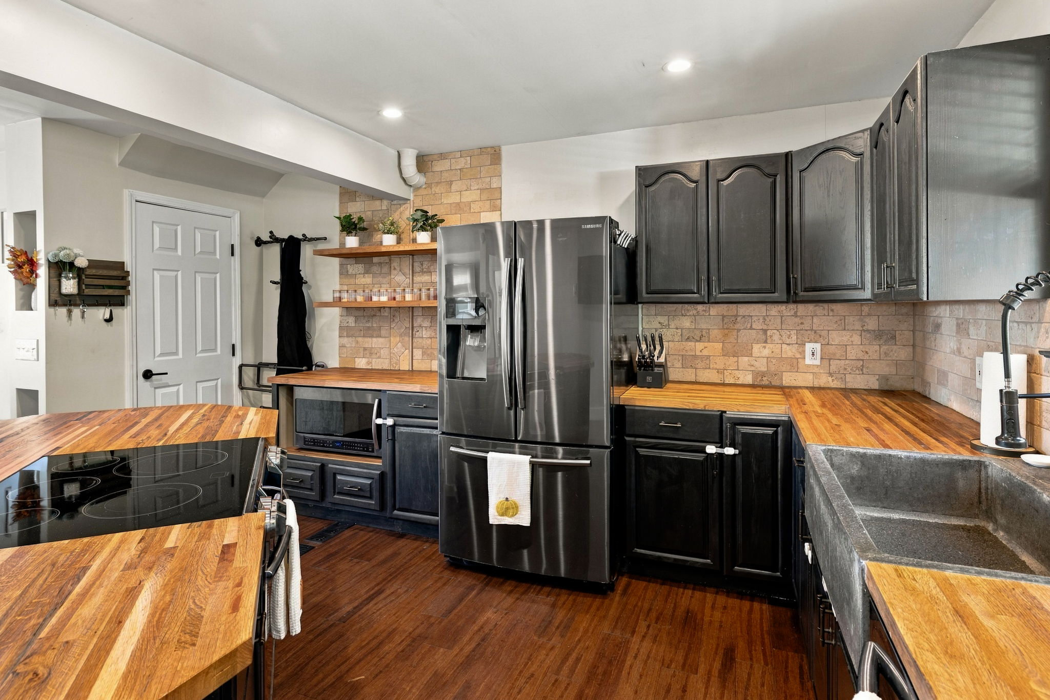  736 Darlington Street, Carnegie, PA 15106 - 物件實景