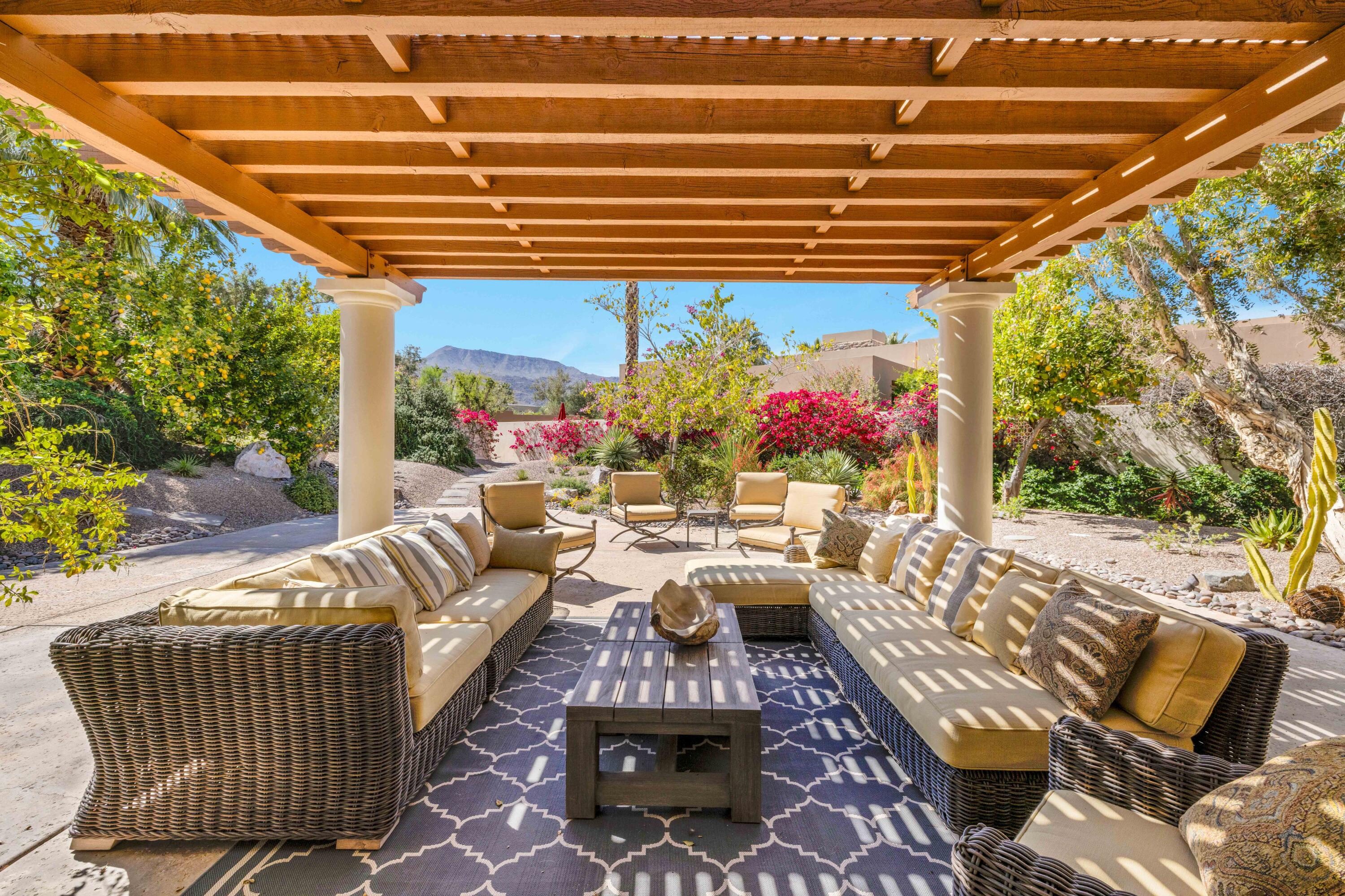 Palm Desert, California, 92260, United States, 3 Bedrooms Bedrooms, ,4 BathroomsBathrooms,Residential,For Sale,1986213