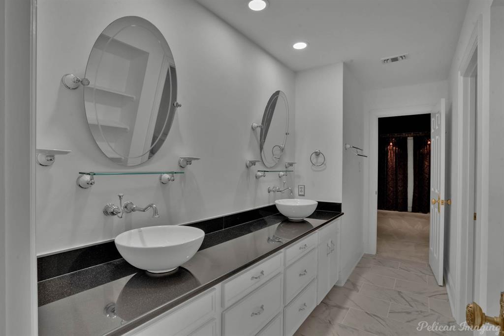Shreveport, Louisiana, 71106, United States, 4 Bedrooms Bedrooms, ,4 BathroomsBathrooms,Residential,For Sale,1767240