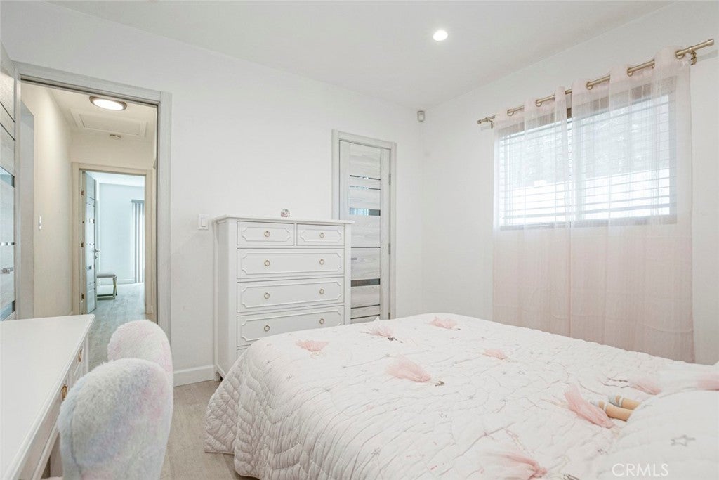 Valley Glen, California, 91405, United States, 3 Bedrooms Bedrooms, ,3 BathroomsBathrooms,Residential,For Sale,1938846