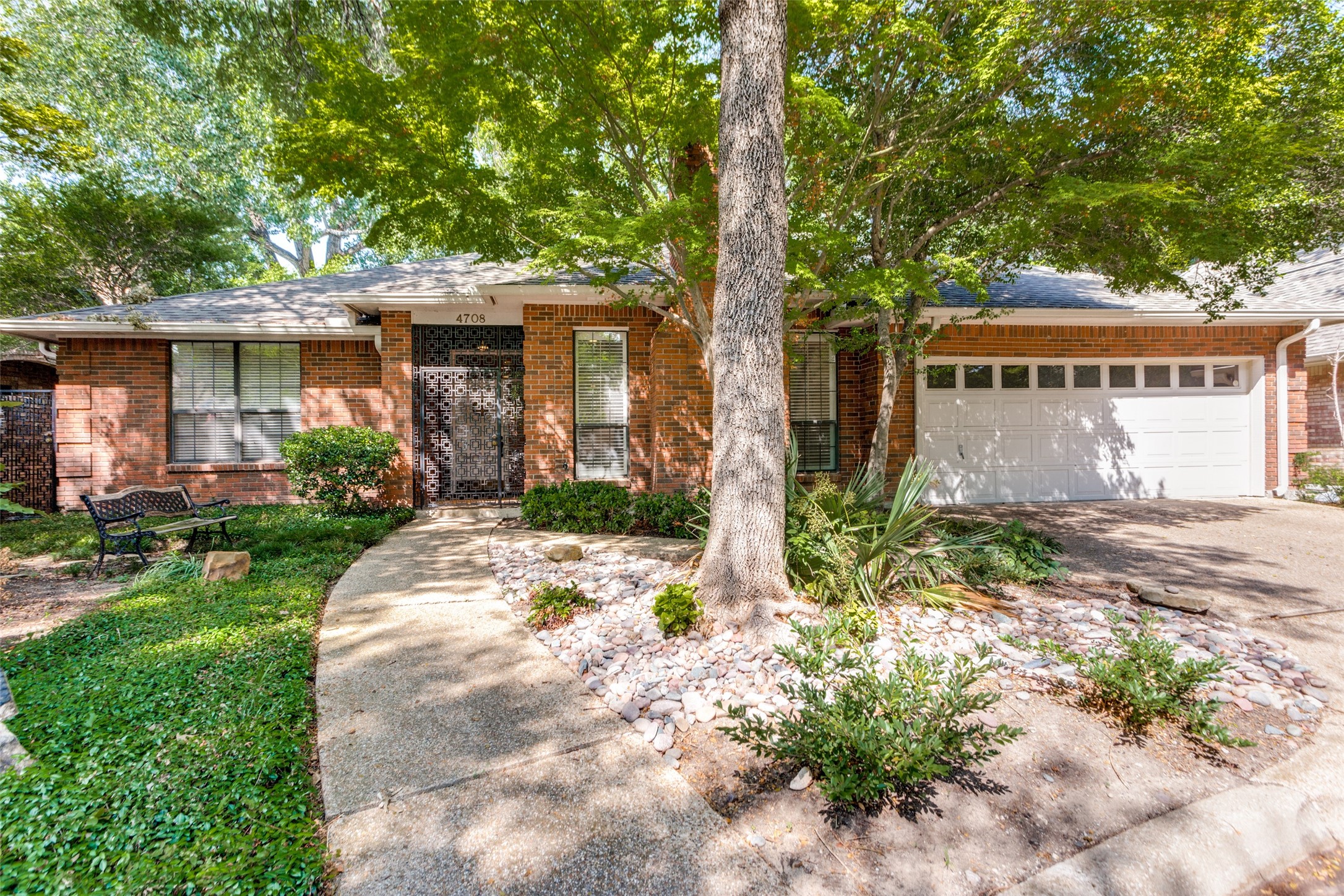 Fort Worth, Texas, 76109, United States, 3 Bedrooms Bedrooms, ,2 BathroomsBathrooms,Residential,For Sale,1918237