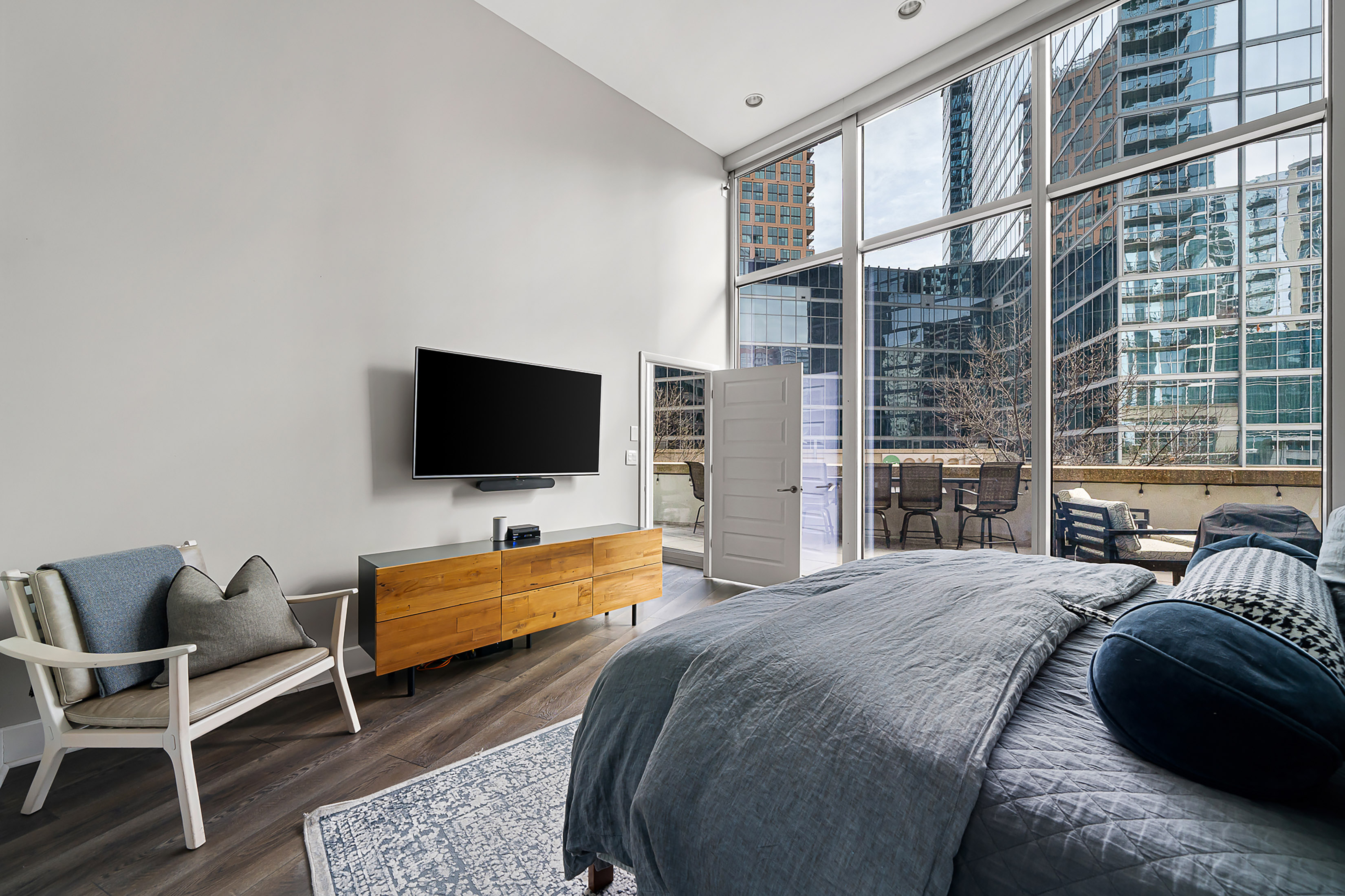  Exceptional Two Bedroom Residence at the Iconic 1010 Midtown - 物件實景